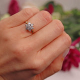 Ellibelle Jewellery 1970s 18ct Gold Diamond Flower Daisy Cluster Ring (0.70cts)
