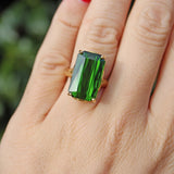 Ellibelle Jewellery Green Tourmaline 18ct Gold Dress Ring (13.60ct)