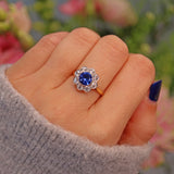 Ellibelle Jewellery Vintage 1950s Blue Sapphire 18ct Gold Daisy Cluster Ring