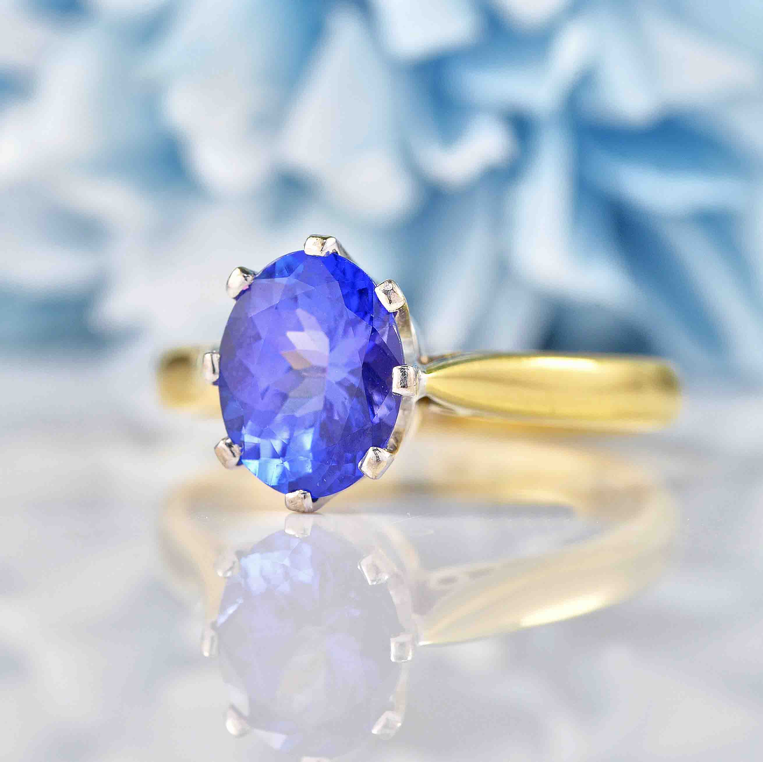 Tanzanite 18ct Gold Solitaire Engagement Ring