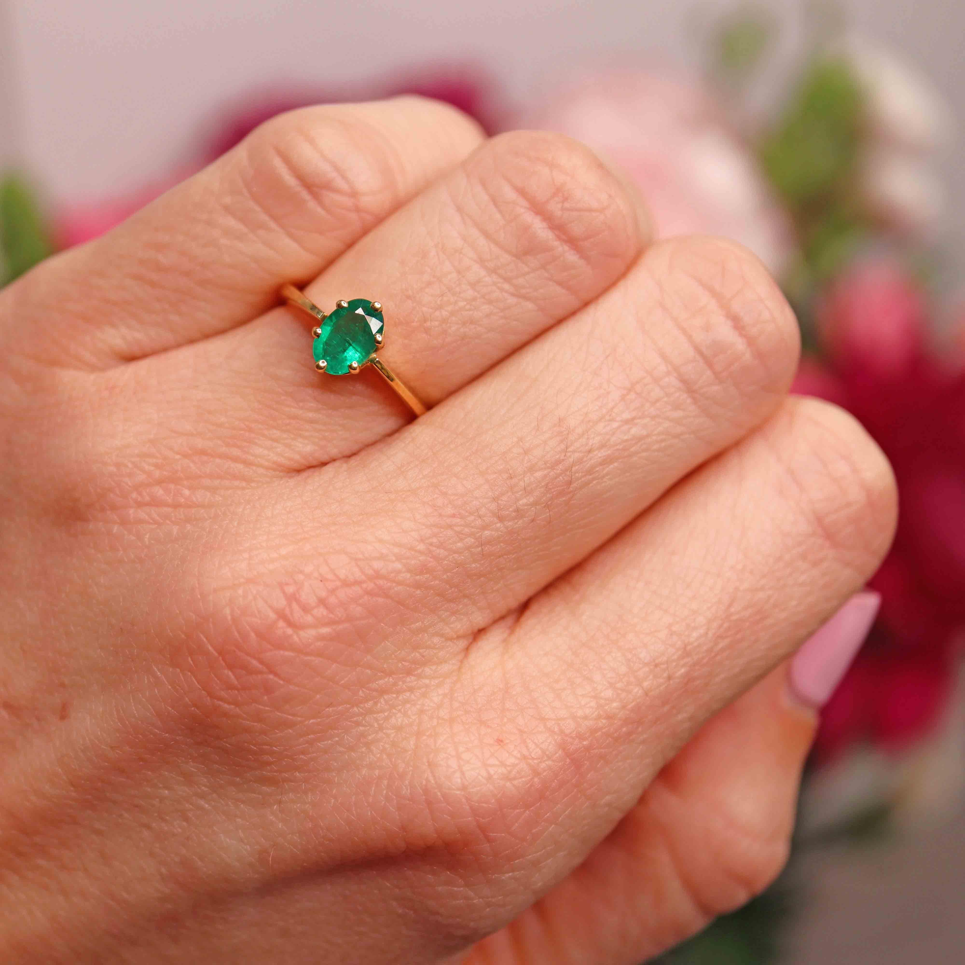 Ellibelle Jewellery 18ct Gold Oval Emerald Solitaire Ring