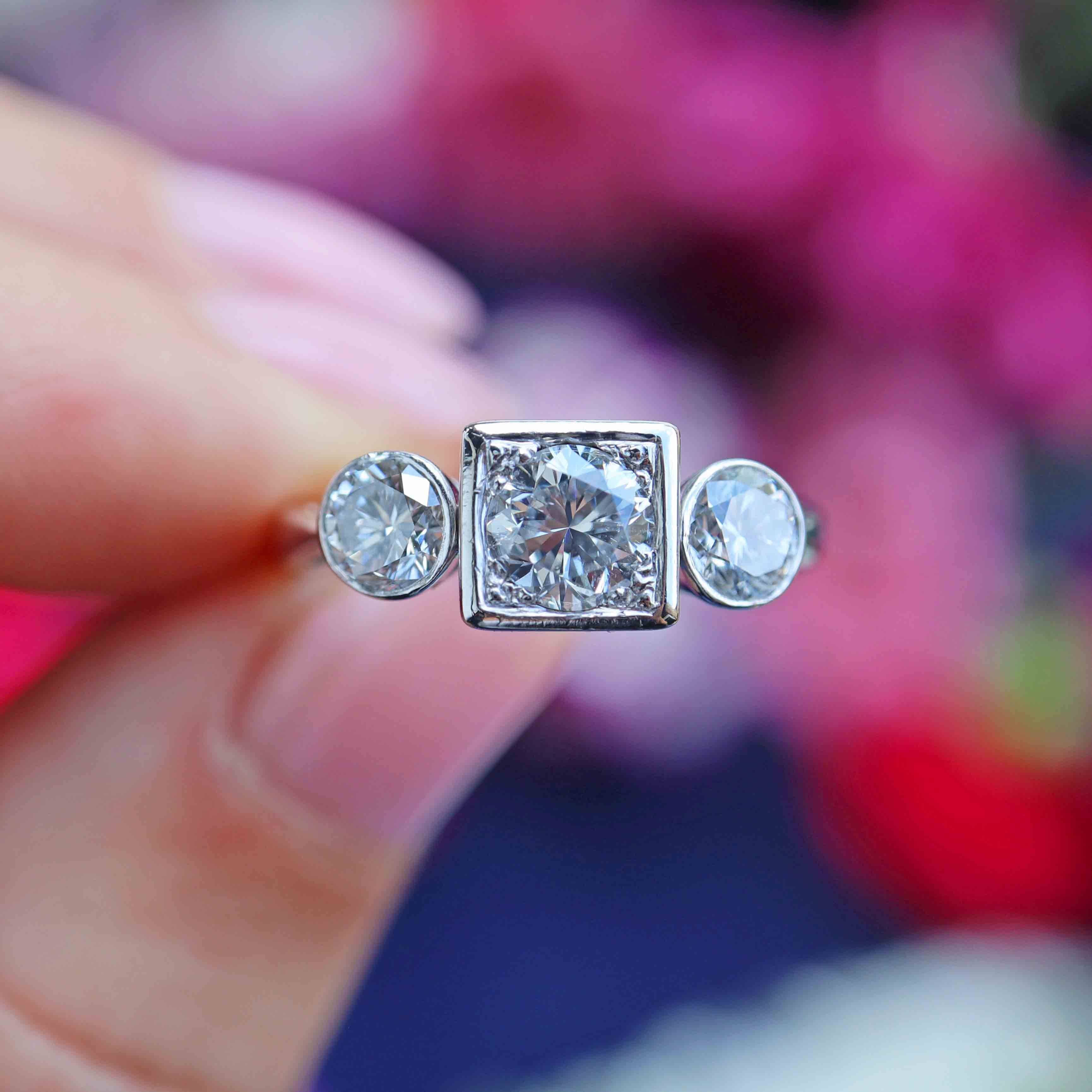 Ellibelle Jewellery 18ct White Gold 1.50-Carat Diamond Three-Stone Trilogy Engagement Ring