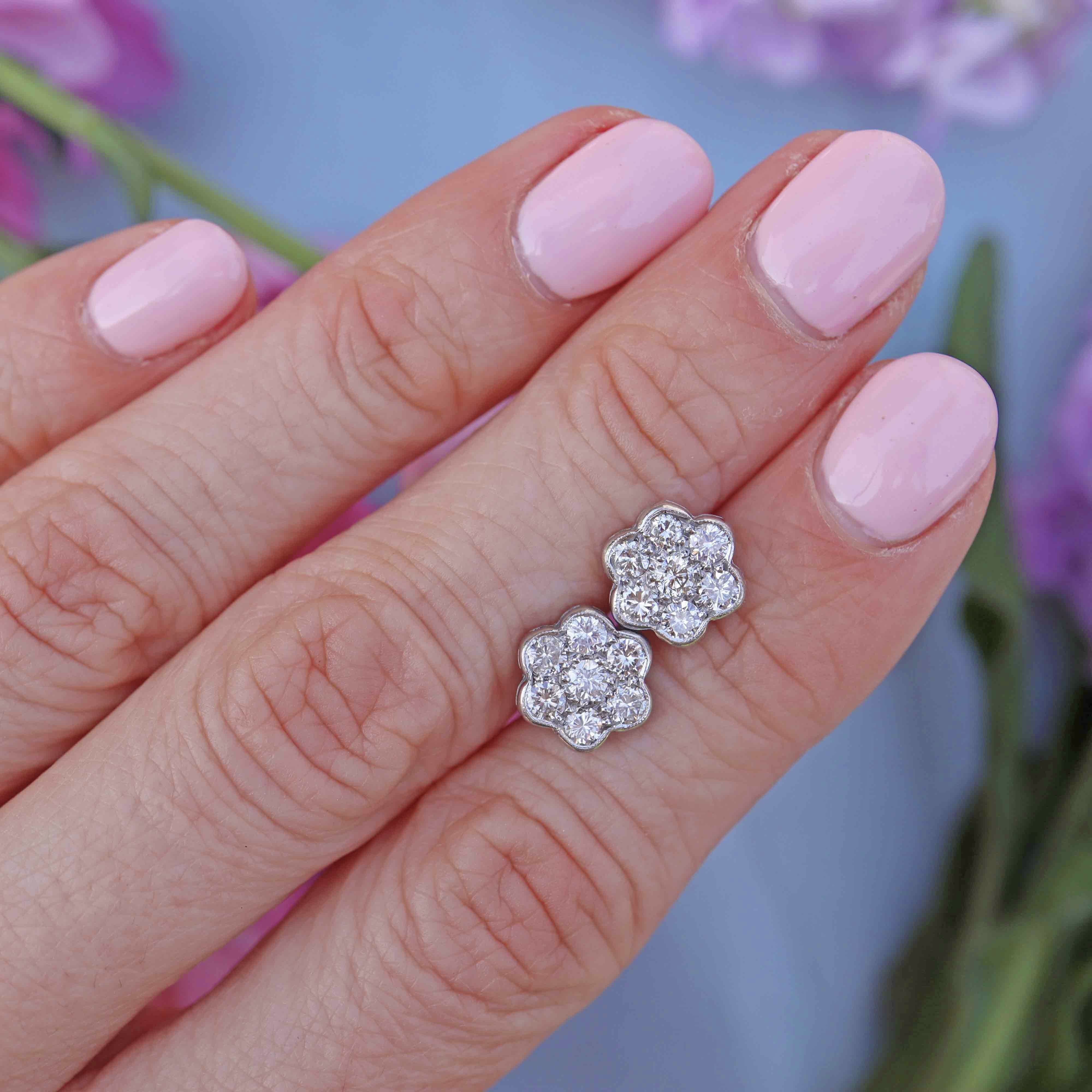 Ellibelle Jewellery 18ct White Gold Diamond Daisy Cluster Stud Earrings (0.70cts)