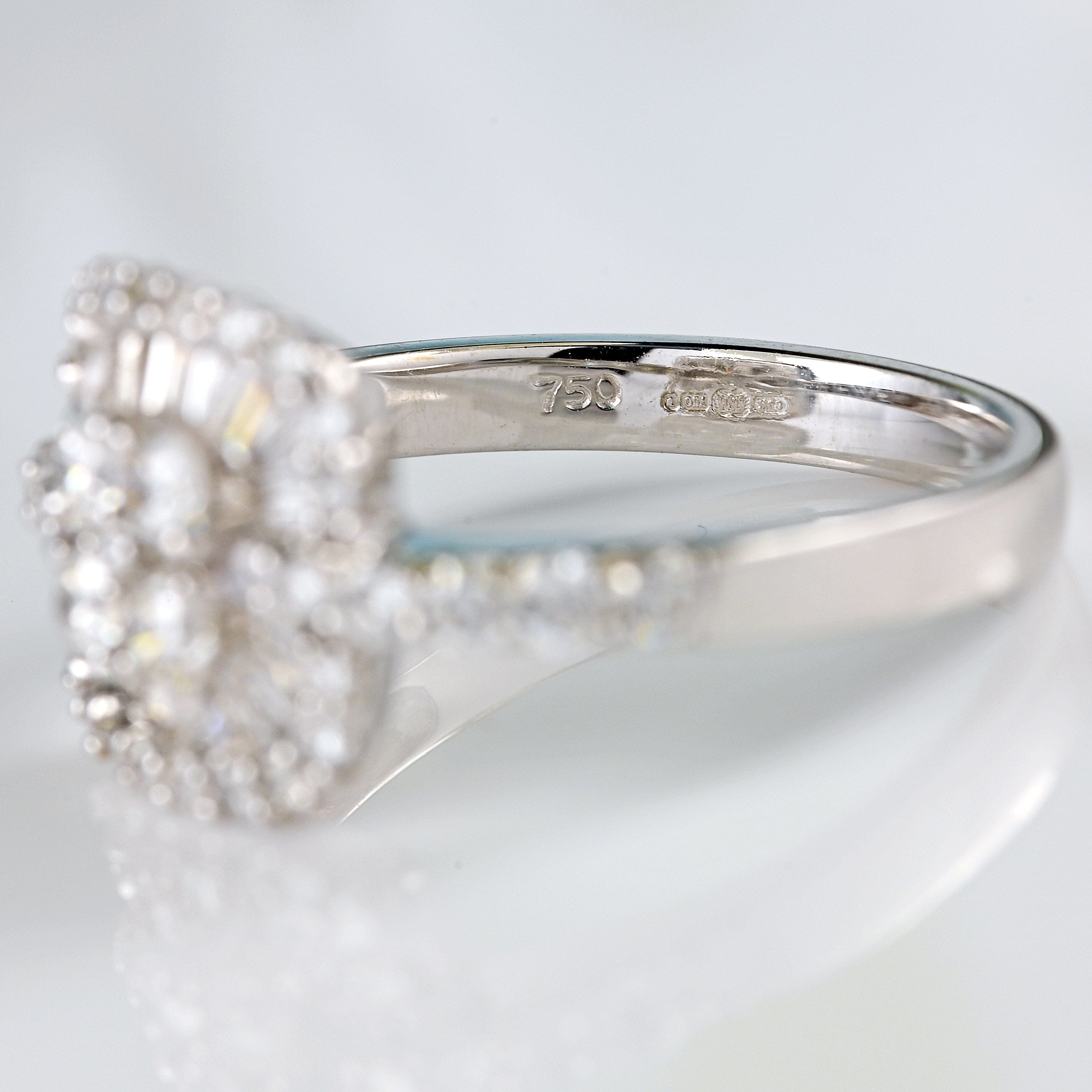 Ellibelle Jewellery 18ct White Gold Diamond Sunburst Halo Engagement Ring (1.25cts)
