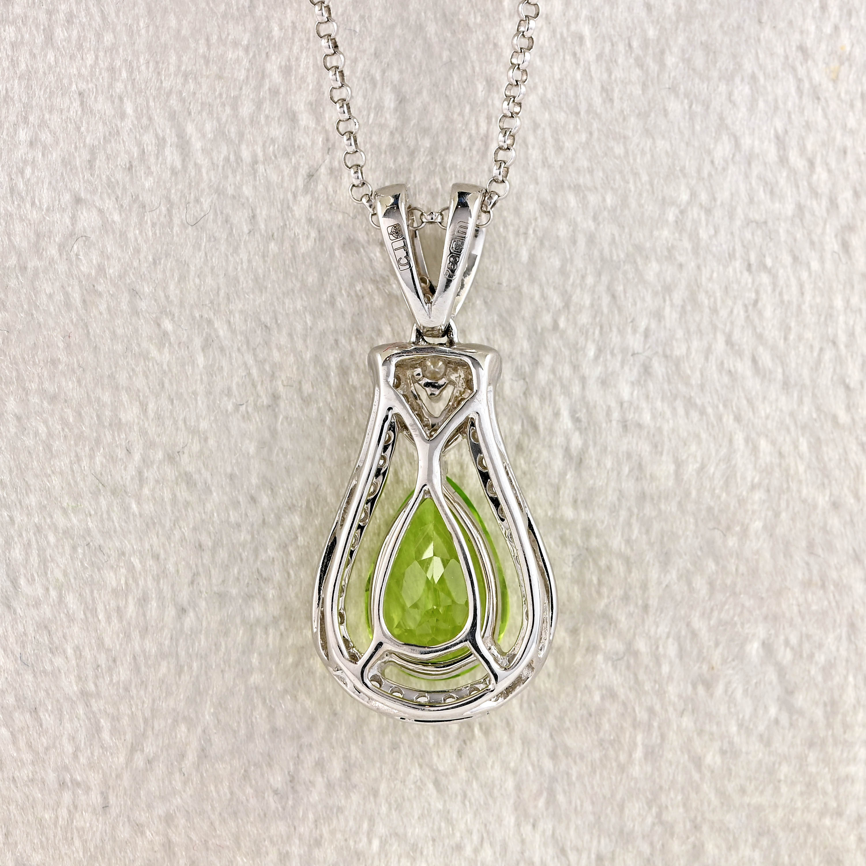 Ellibelle Jewellery 18ct White Gold Pear-Cut Peridot & Diamond Pendant Necklace
