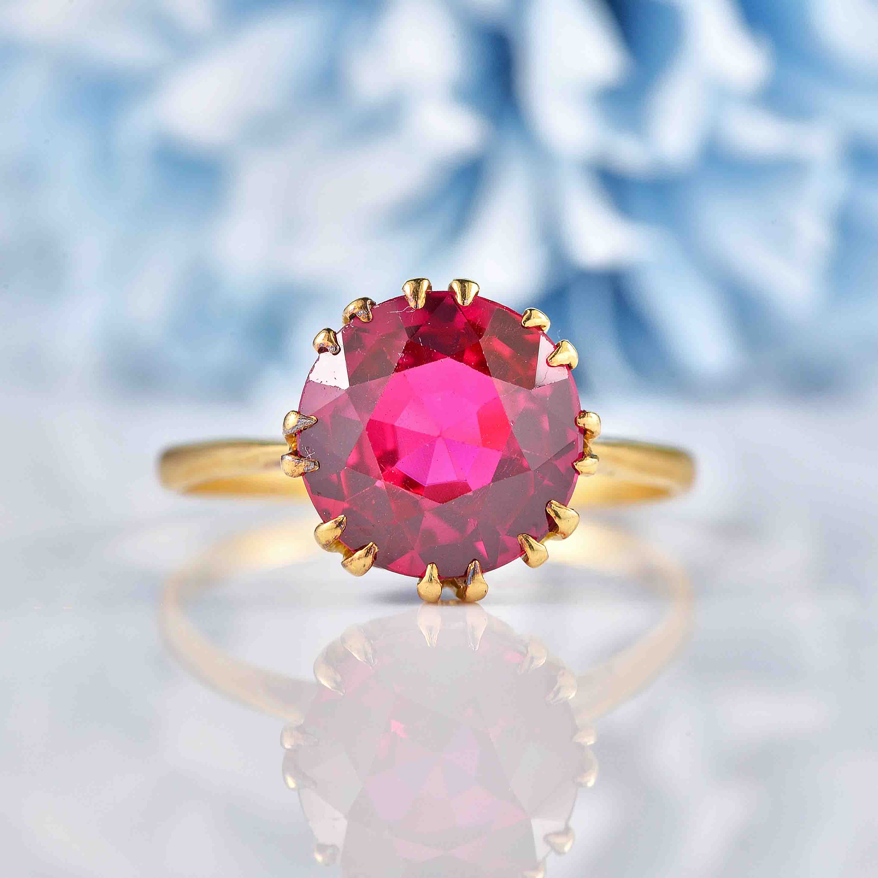 Ellibelle Jewellery 1930s Synthetic Ruby 18ct Gold Solitaire Ring (4.90ct)