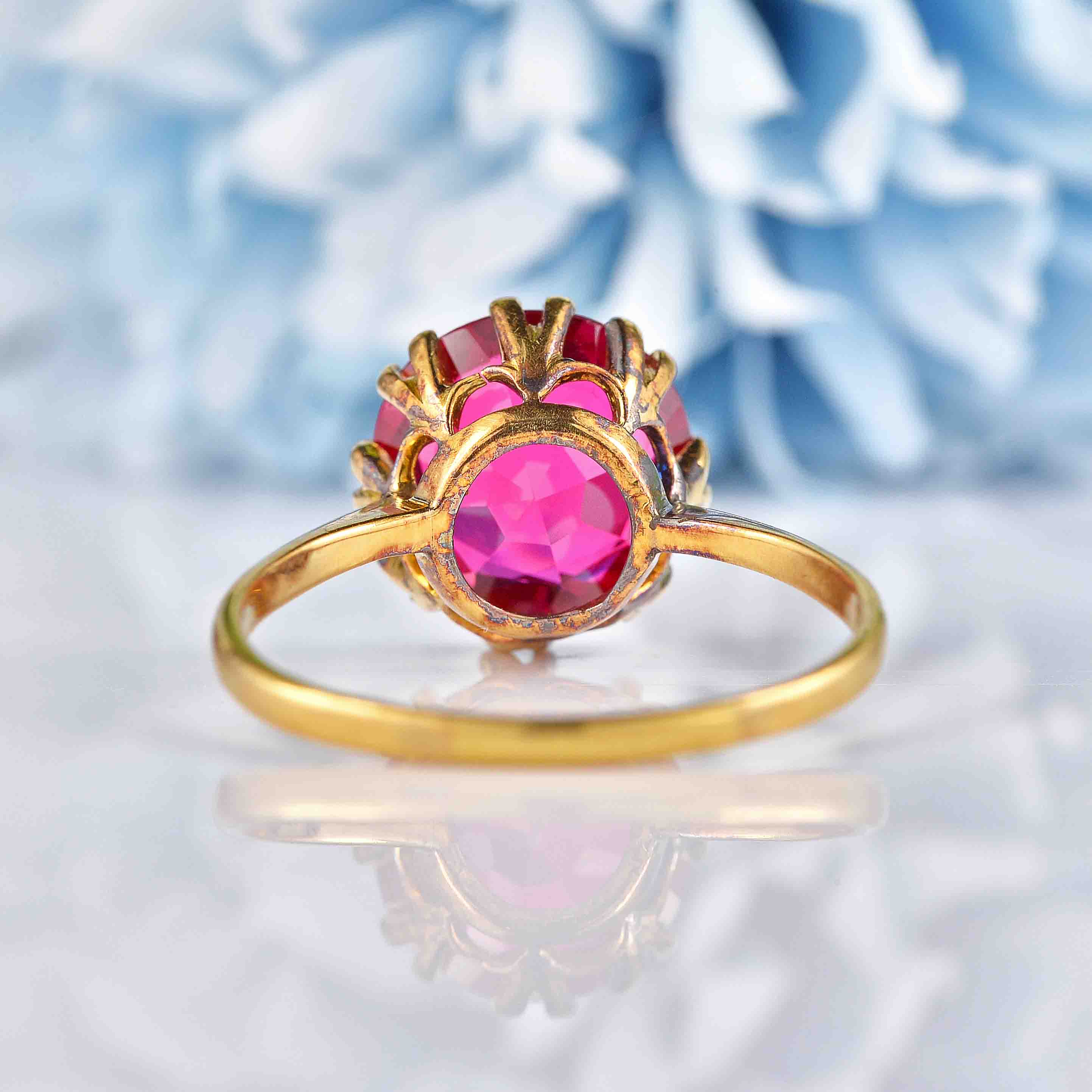 Ellibelle Jewellery 1930s Synthetic Ruby 18ct Gold Solitaire Ring (4.90ct)