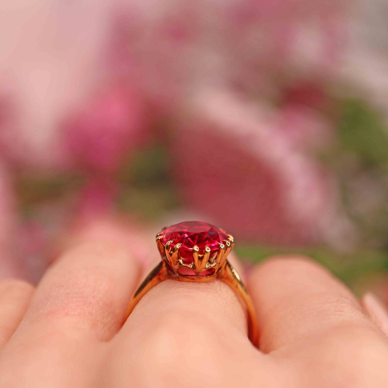 Ellibelle Jewellery 1930s Synthetic Ruby 18ct Gold Solitaire Ring (4.90ct)