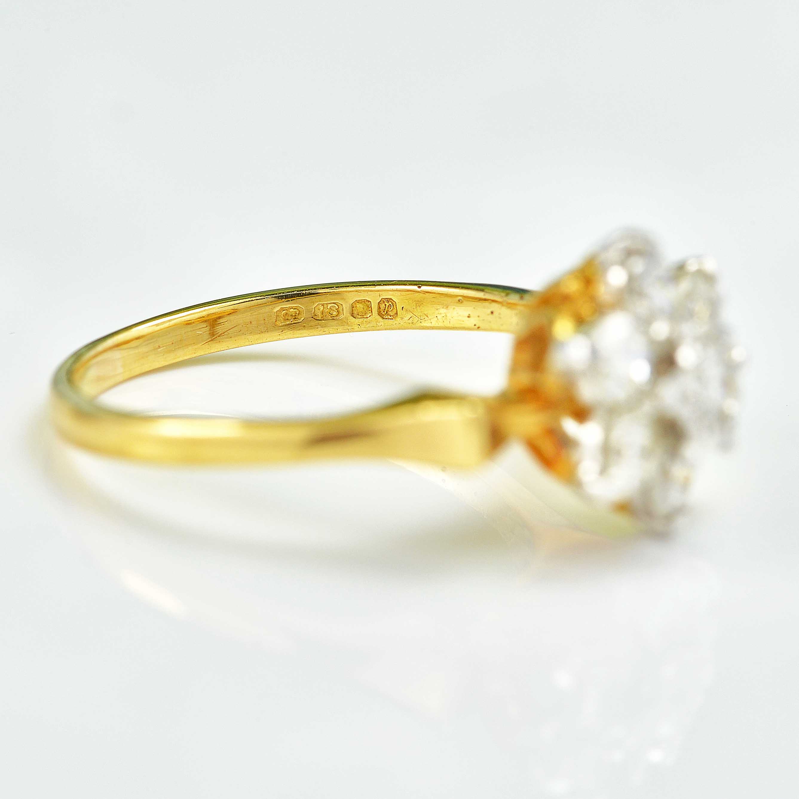 Ellibelle Jewellery 1970s 18ct Gold Diamond Flower Daisy Cluster Ring (0.70cts)