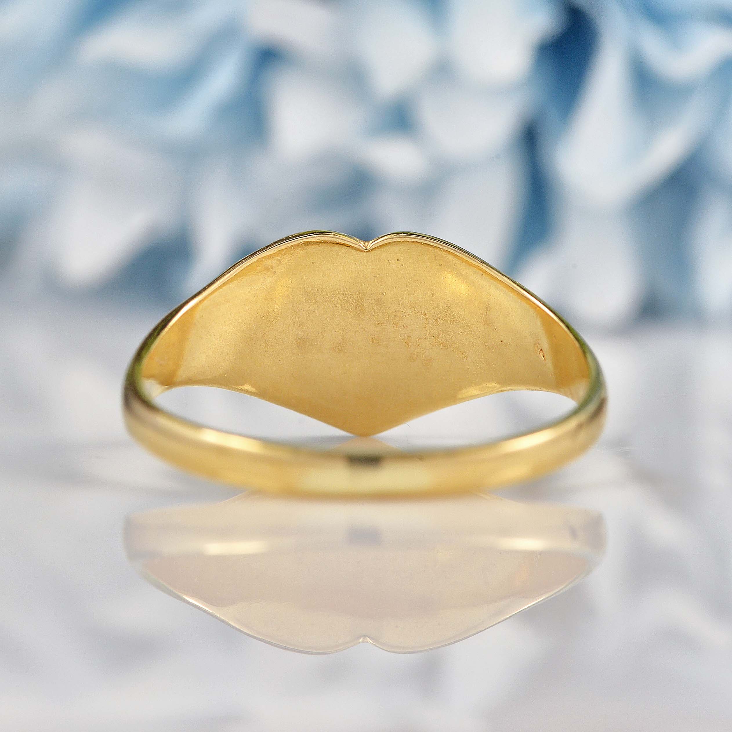 9ct Gold Plain Heart Signet Ring – Ellibelle Jewellery
