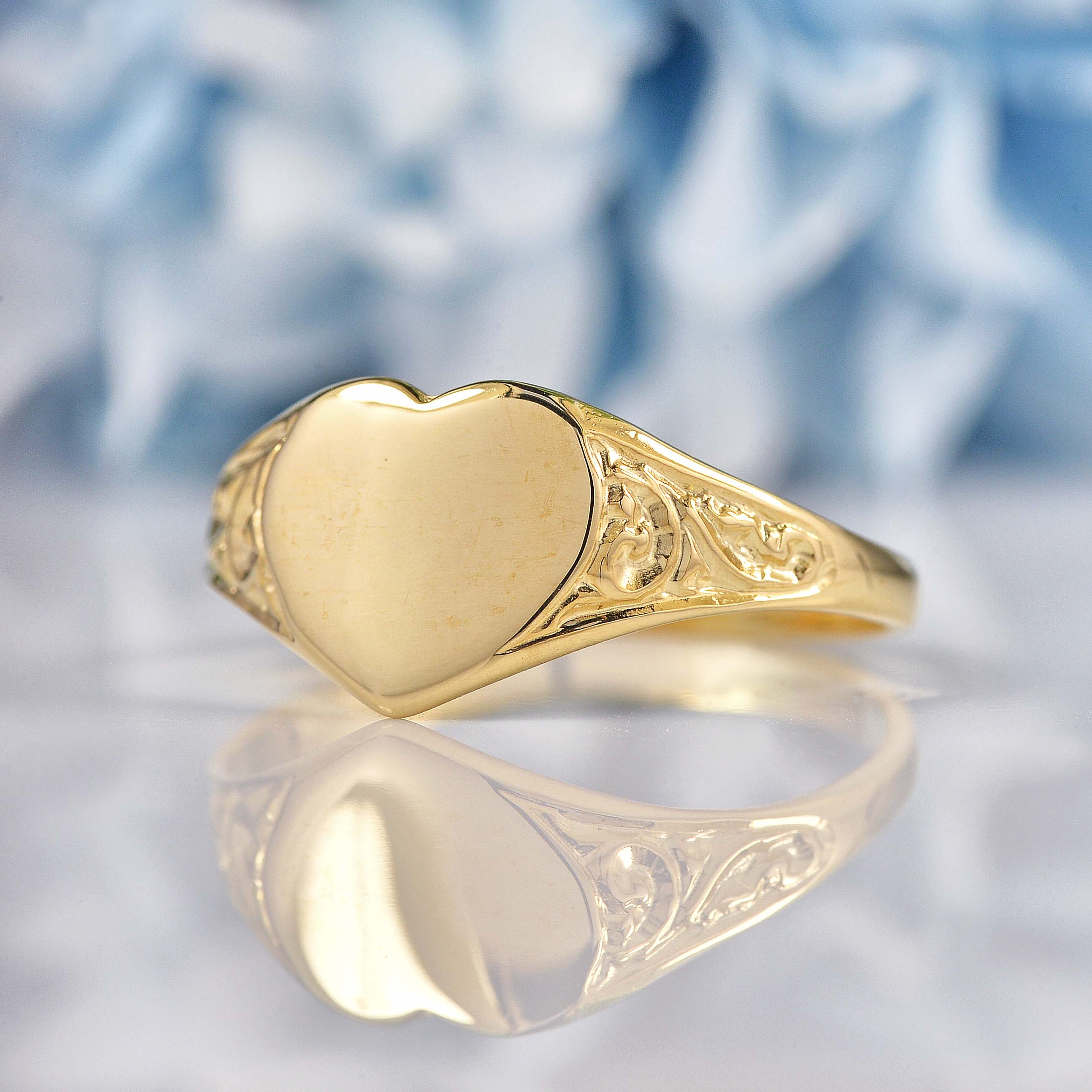 9ct Gold Plain Heart Signet Ring – Ellibelle Jewellery