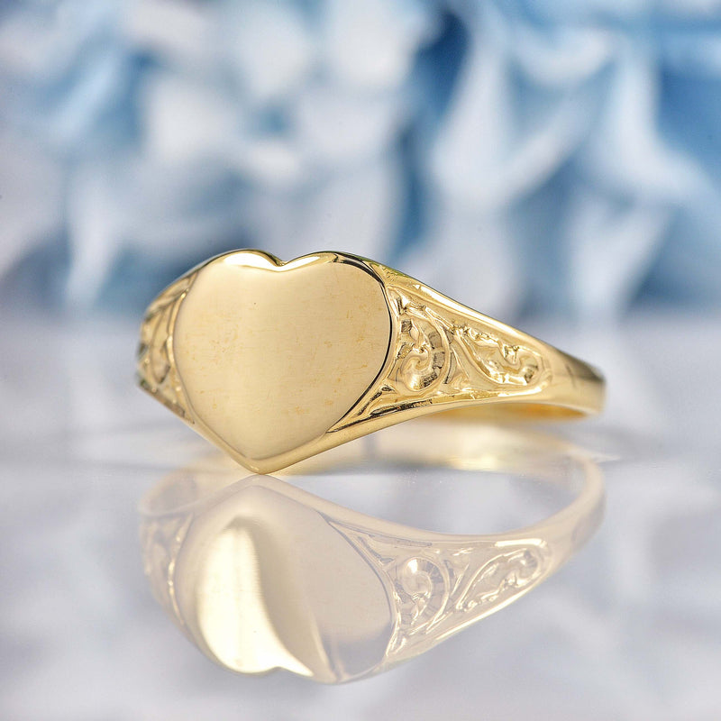 Ellibelle Jewellery 9ct Gold Plain Heart Signet Ring