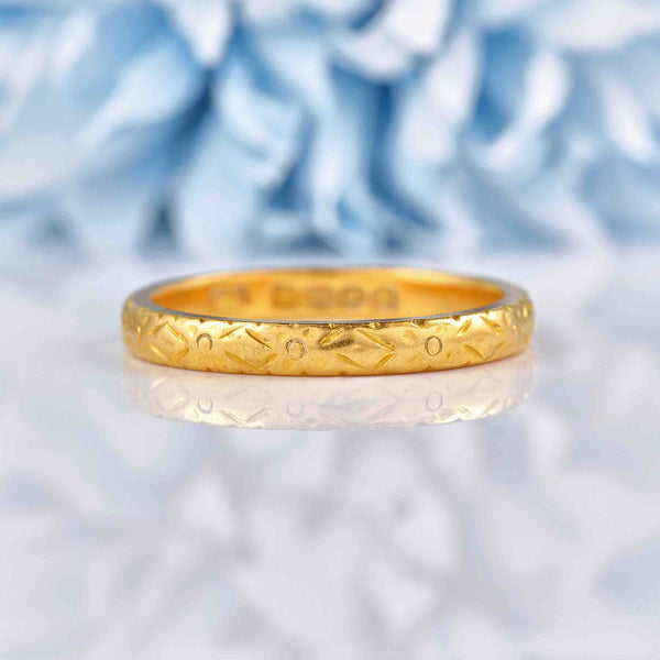 Ellibelle Jewellery Antique 22ct Gold Engraved Wedding Band Ring - Birmingham 1936 (4g)
