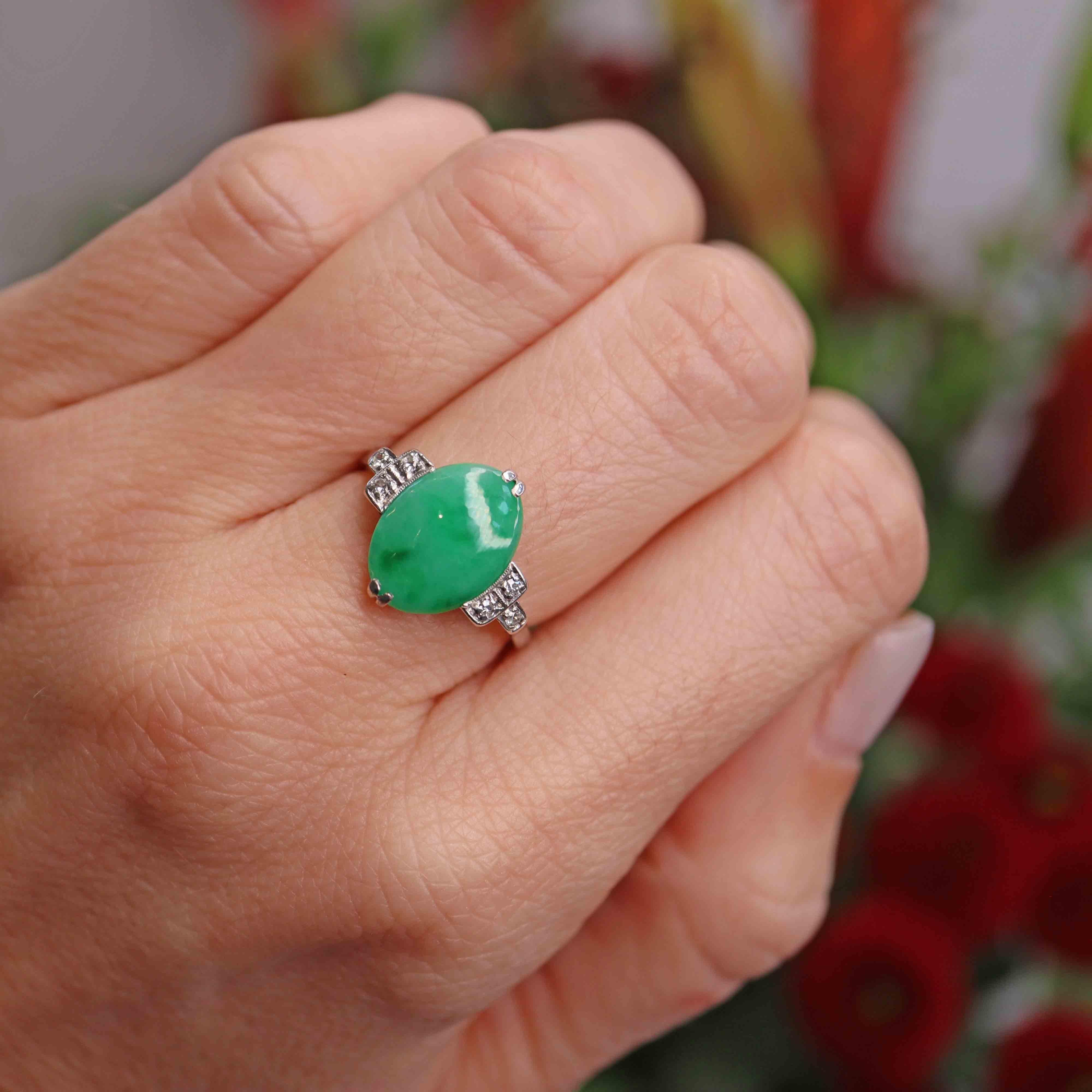 Antique Art Deco Green Jade Diamond Platinum Ring