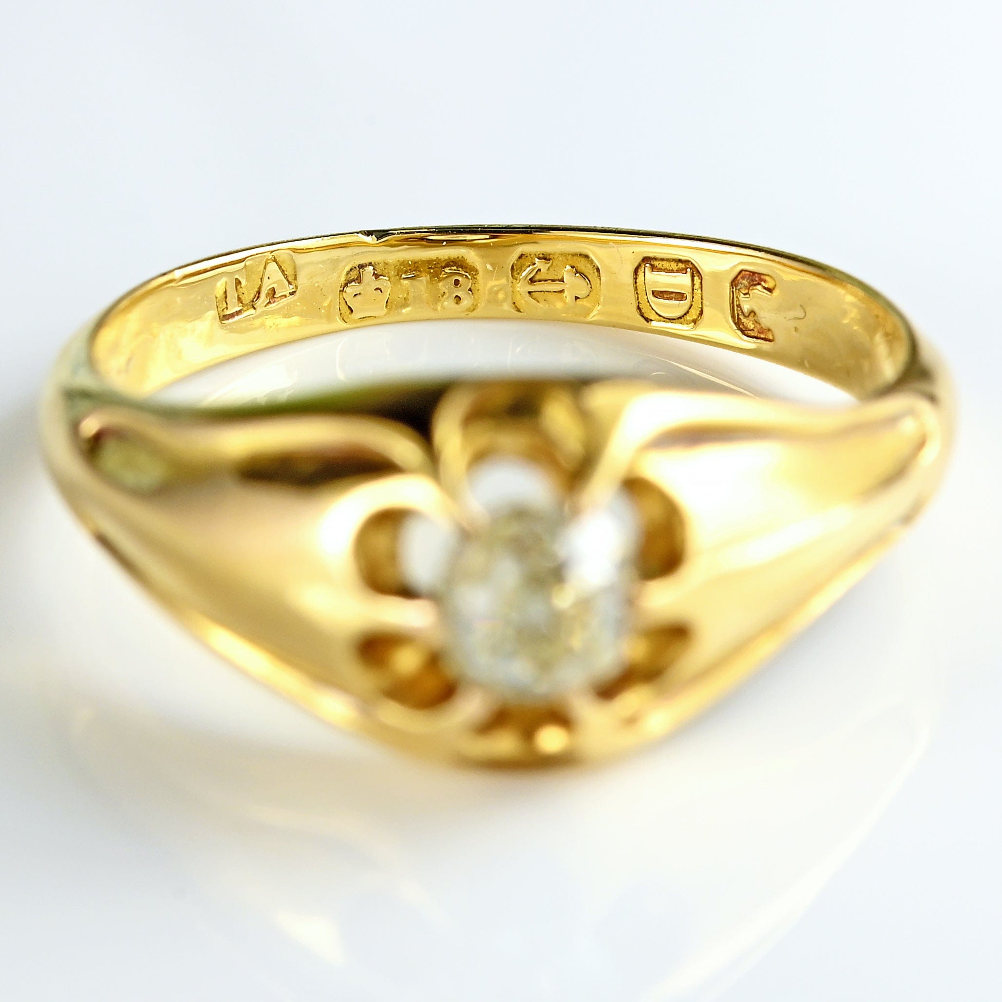 Ellibelle Jewellery Antique Victorian Old-Mine-Cut Diamond 18ct Gold Solitaire Ring (0.40cts)