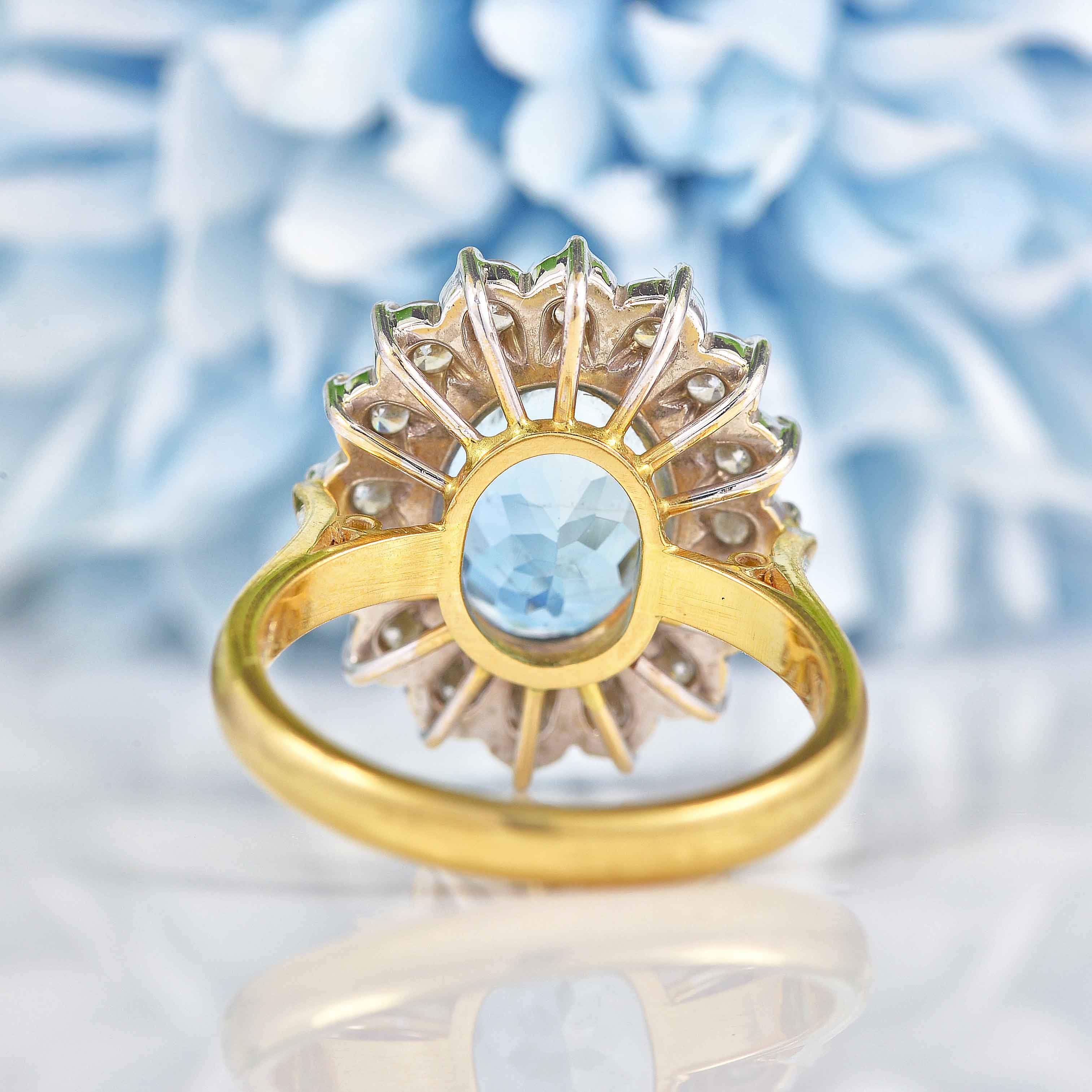 Ellibelle Jewellery Aquamarine & Diamond 18ct Gold Cluster Engagement Ring (3.05ct)