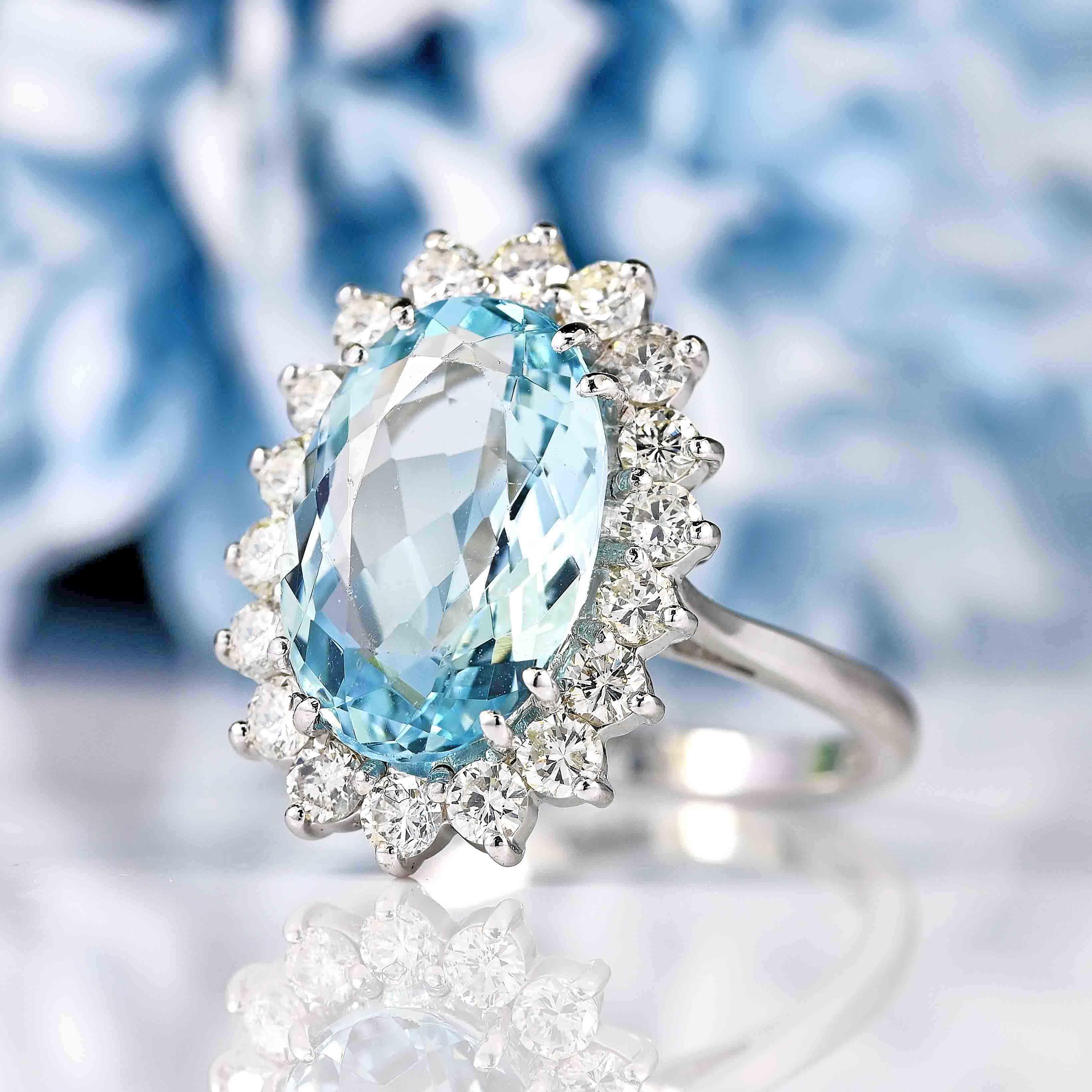 Aquamarine Diamond 18ct White Gold Oval Cluster Ring