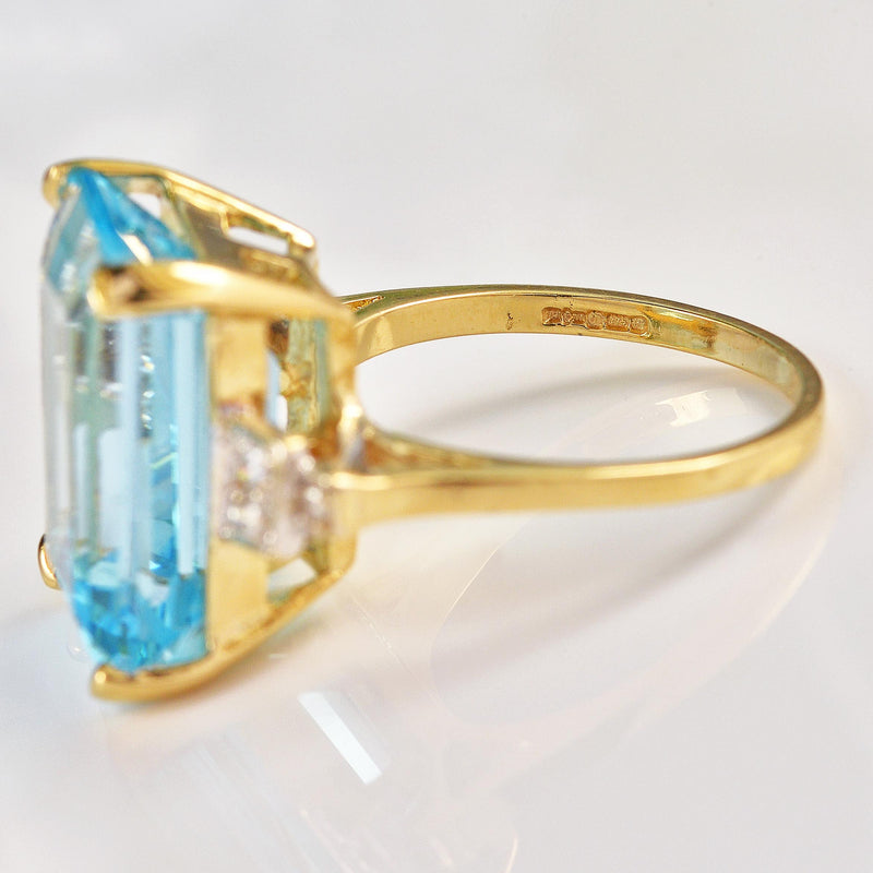 Ellibelle Jewellery Art Deco Style Blue Topaz & Diamond 9ct Gold Cocktail Ring (14.50ct)