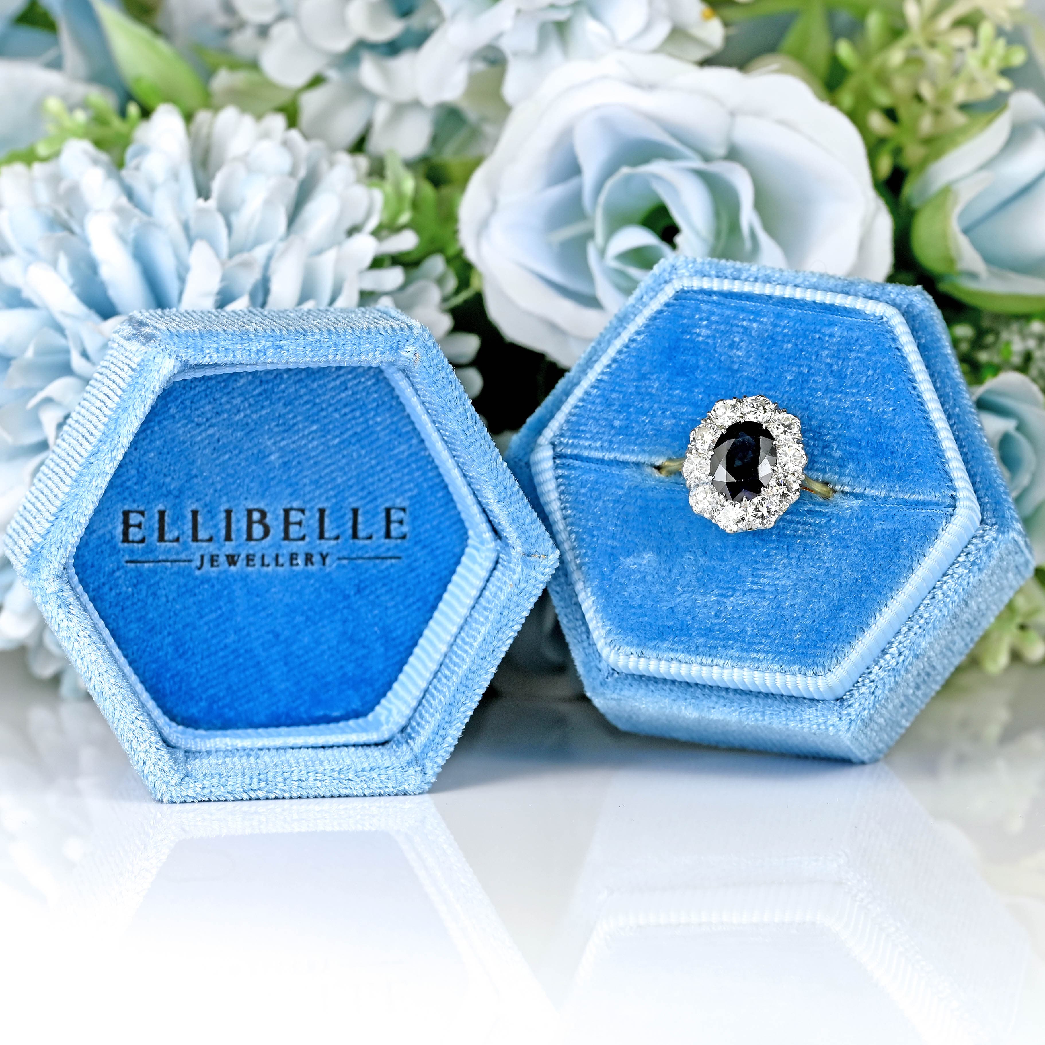 Ellibelle Jewellery Early 20th Century Sapphire & Diamond 18ct Gold Platinum Cluster Ring (1.80cts)