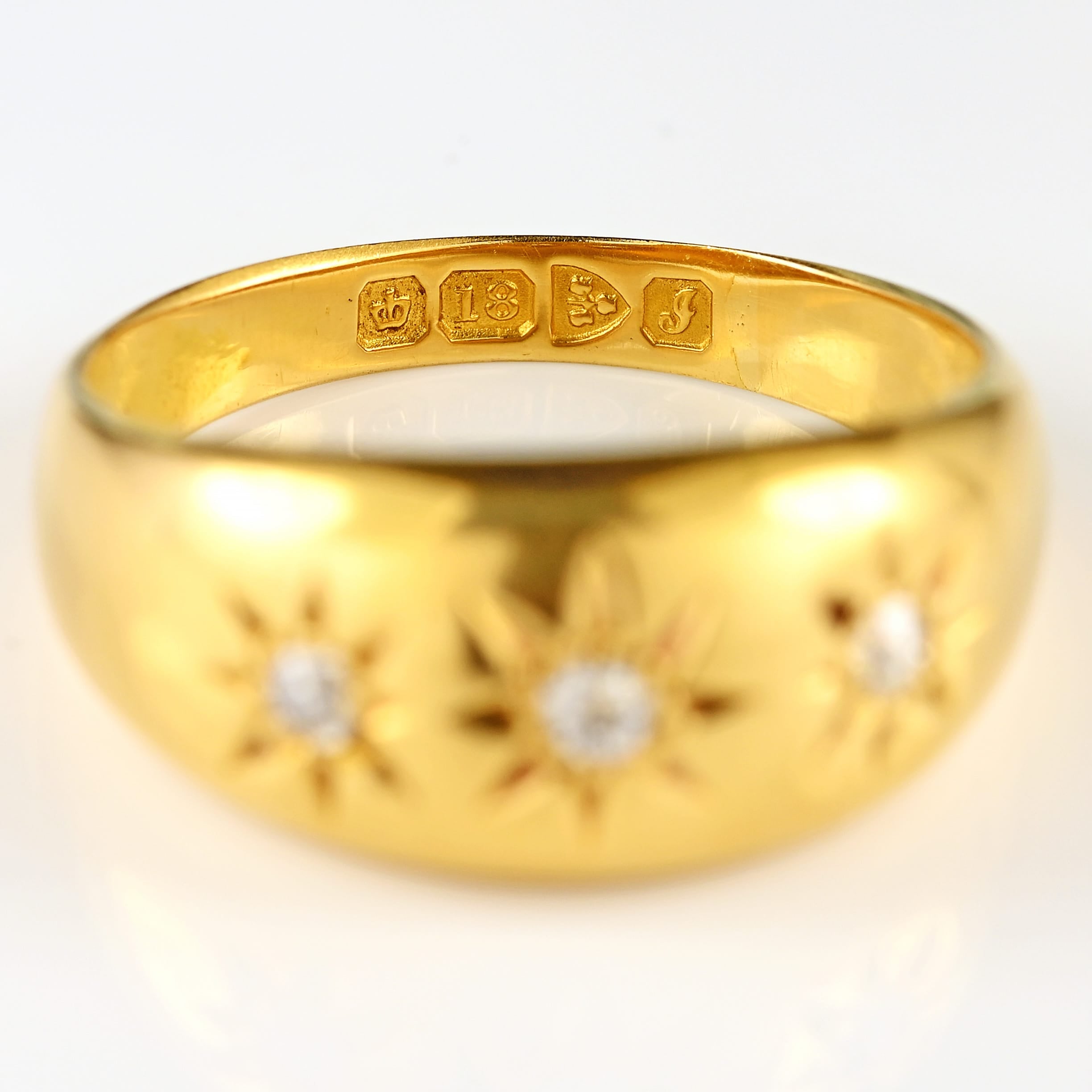 Ellibelle Jewellery Edwardian 1909 Diamond 18ct Gold Three-Stone Starburst Gypsy Ring