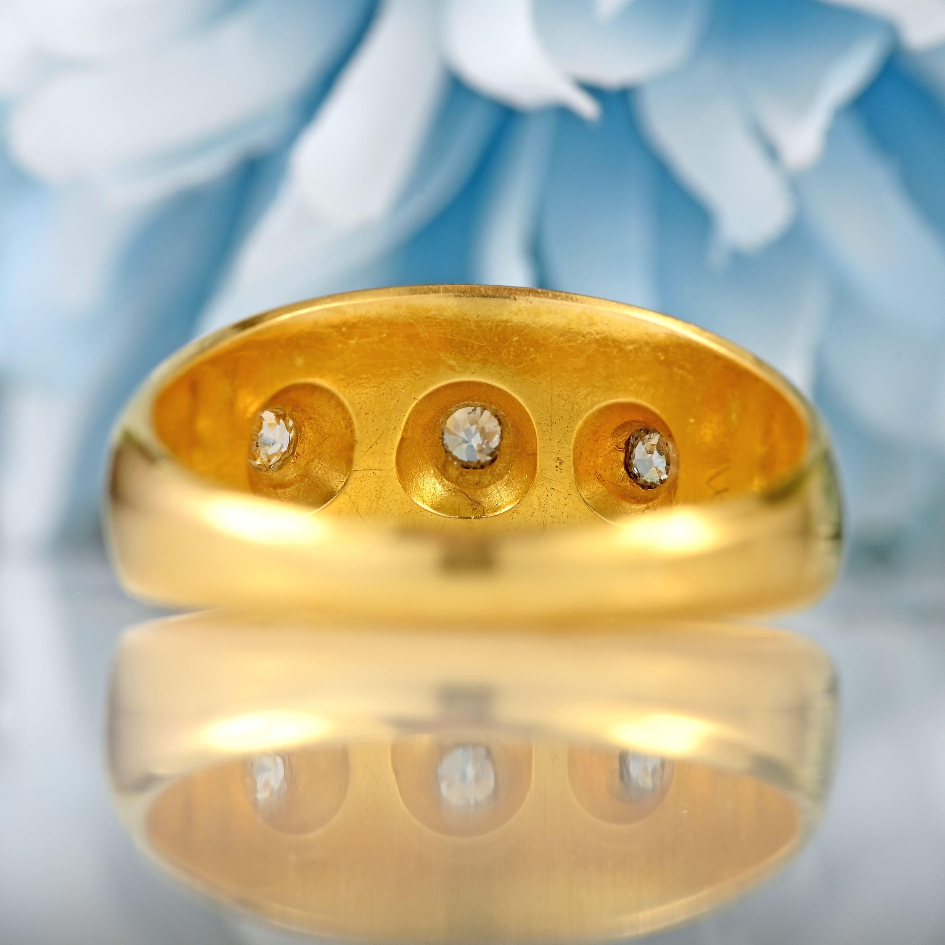Ellibelle Jewellery Edwardian 1909 Diamond 18ct Gold Three-Stone Starburst Gypsy Ring