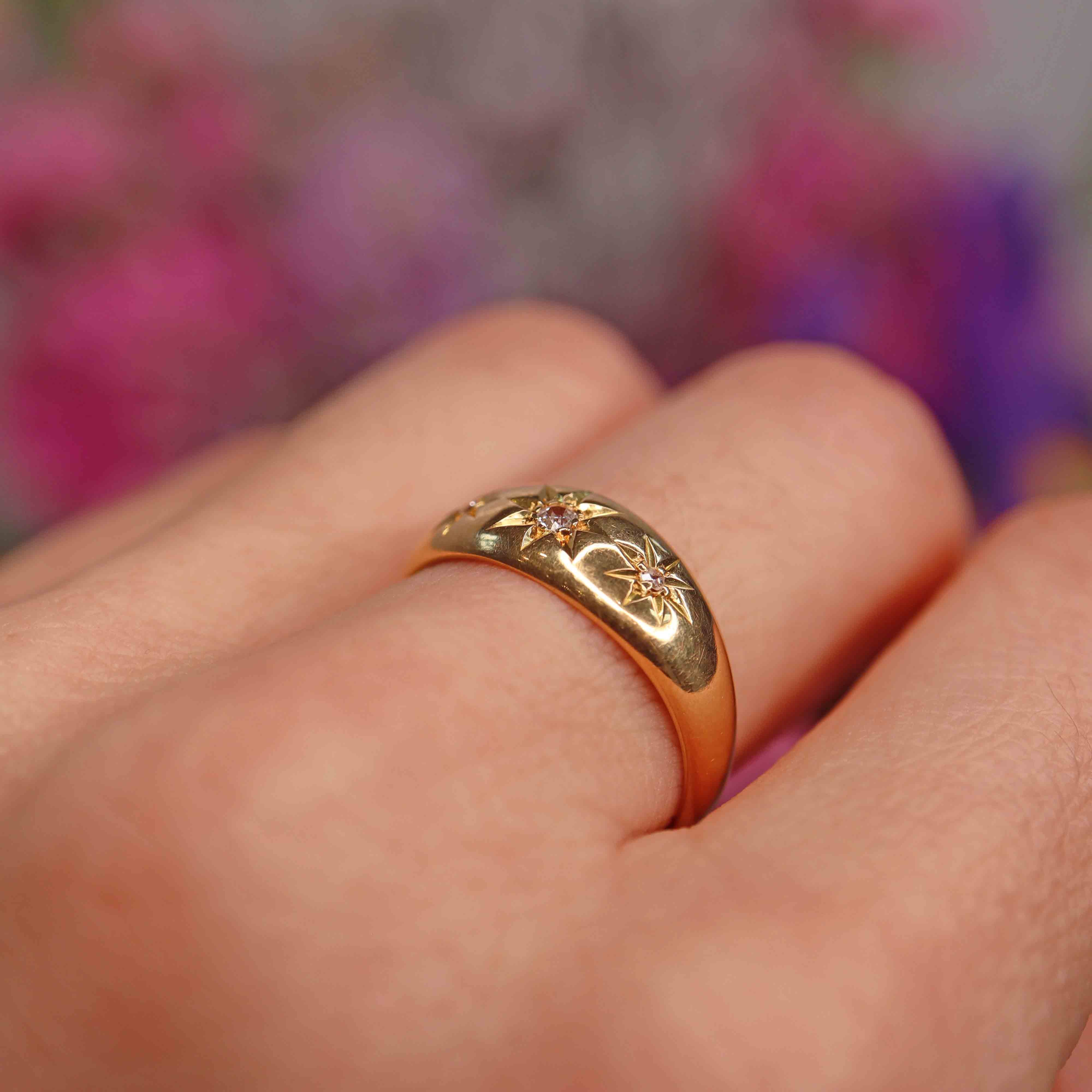 Ellibelle Jewellery Edwardian 1918 Diamond 18ct Gold Three-Stone Starburst Gypsy Ring