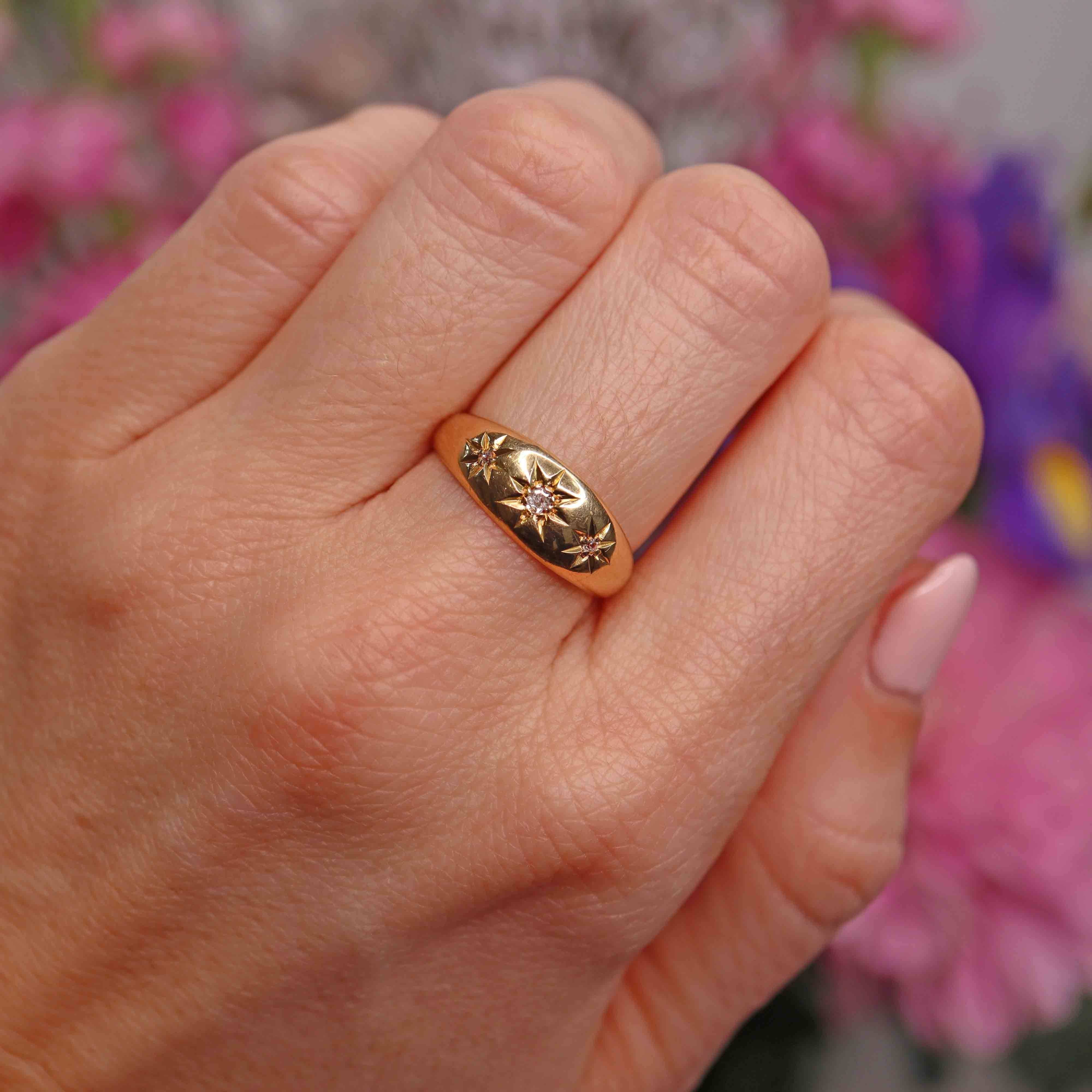 Ellibelle Jewellery Edwardian 1918 Diamond 18ct Gold Three-Stone Starburst Gypsy Ring