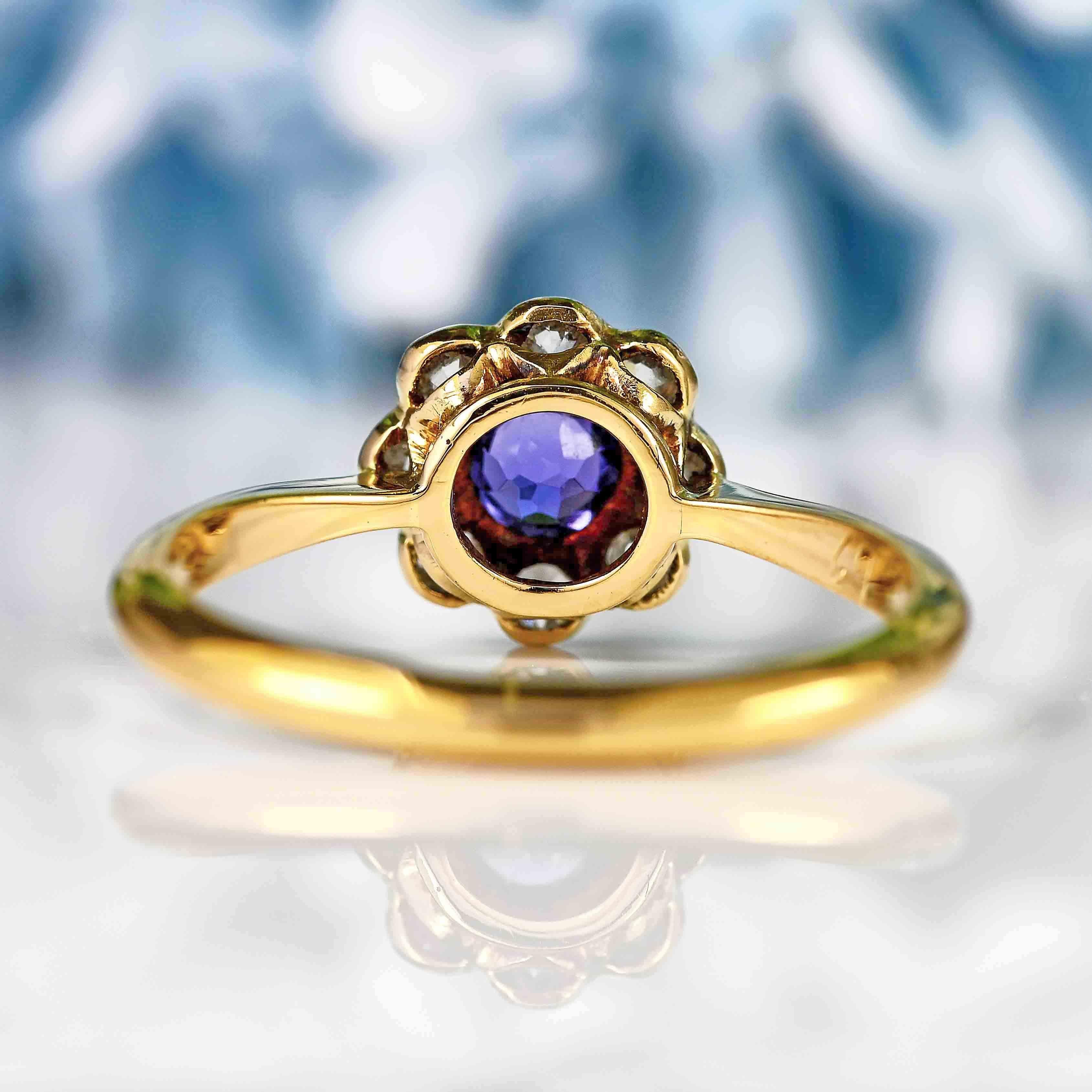 Ellibelle Jewellery Edwardian Ceylon Sapphire & Diamond 18ct Gold Daisy Ring