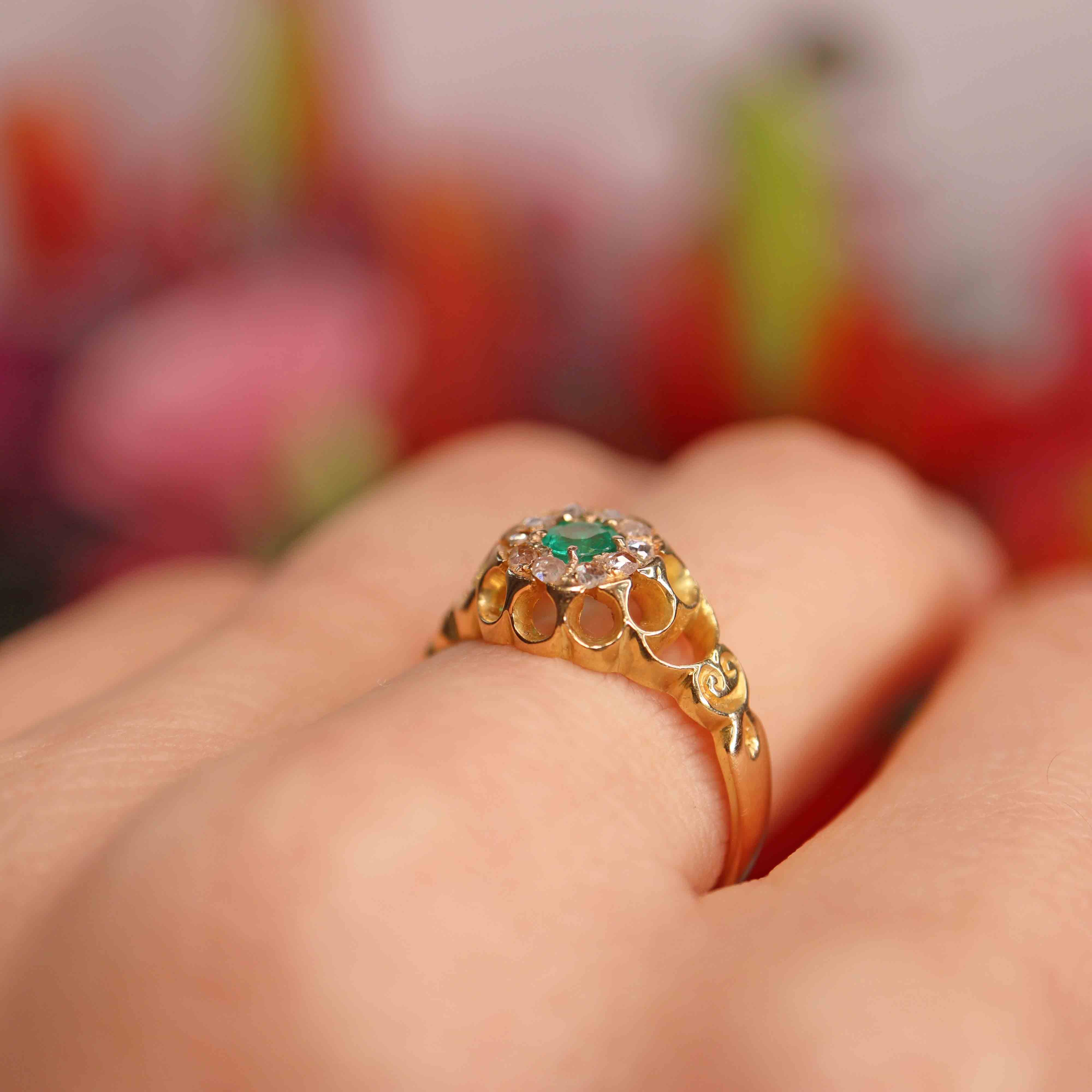 Ellibelle Jewellery Edwardian Emerald & Rose-Cut Diamond 18ct Gold Belcher Ring