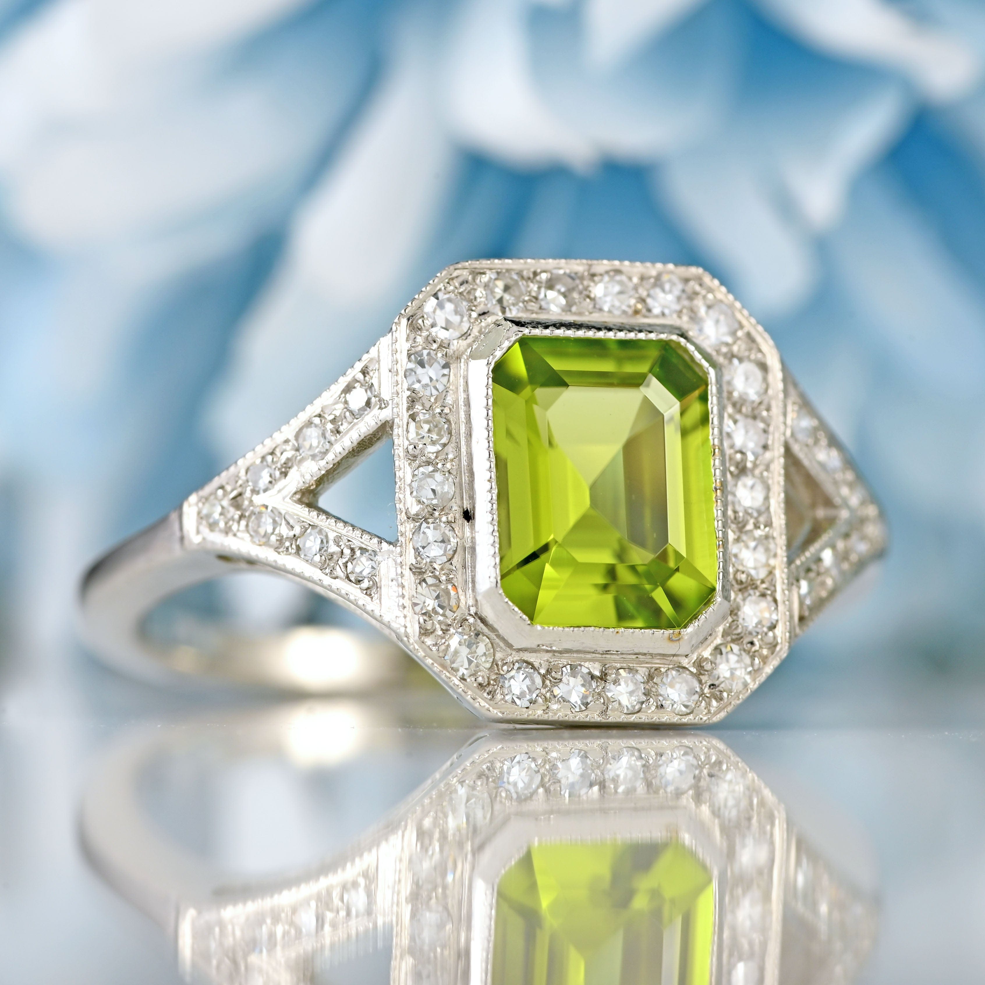 Ellibelle Jewellery Emerald-Cut Peridot & Diamond Platinum Geometric Cluster Ring (1.52cts)