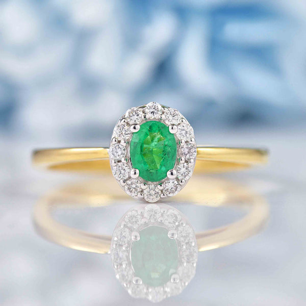 Ellibelle Jewellery Emerald & Diamond 18ct Gold Oval Cluster Ring (0.31ct)