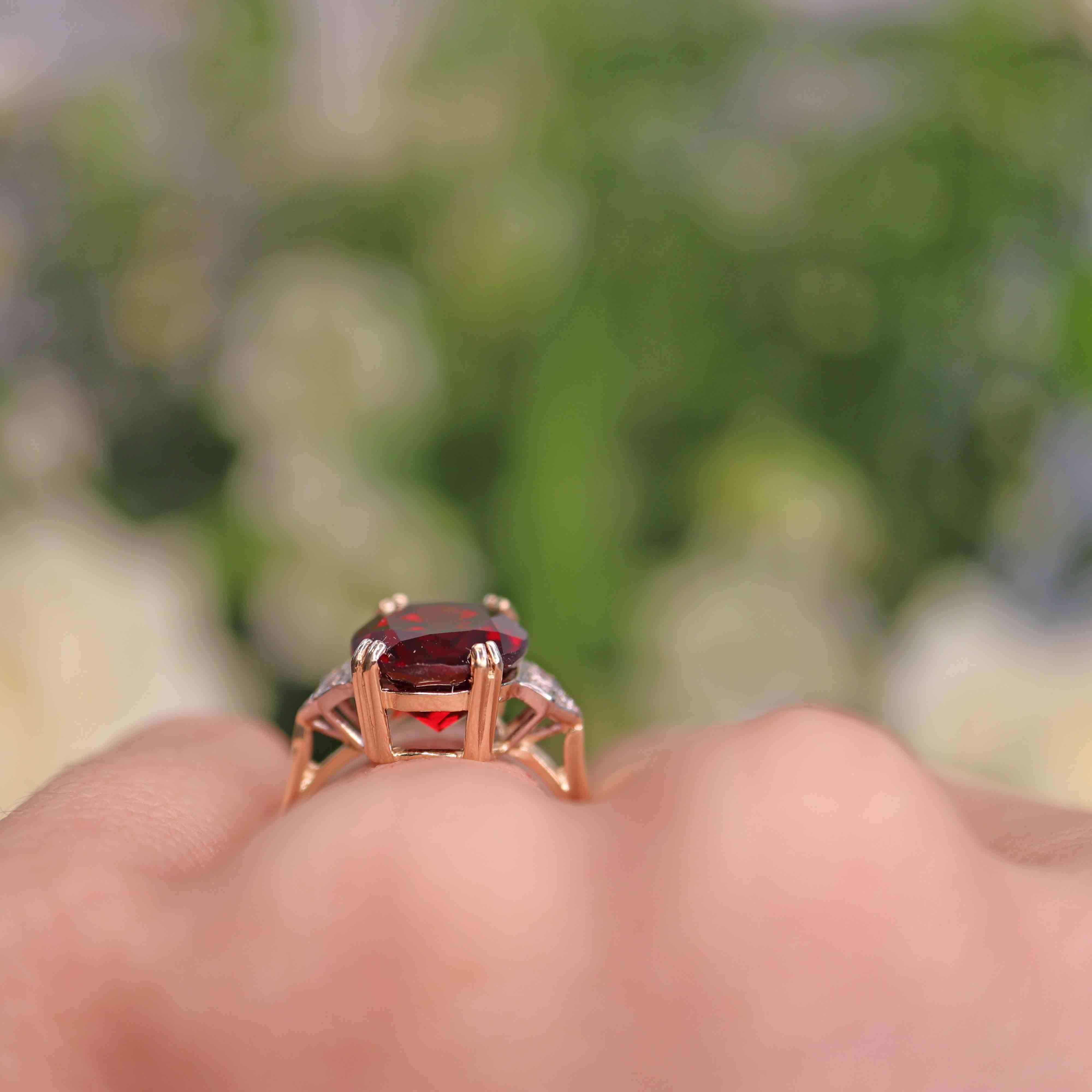 Ellibelle Jewellery Garnet & Diamond 9ct Gold Dress Ring (6.70ct)