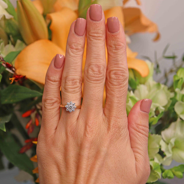 Ellibelle Jewellery Vintage 18ct Gold Diamond Daisy Cluster Ring (0.52cts)