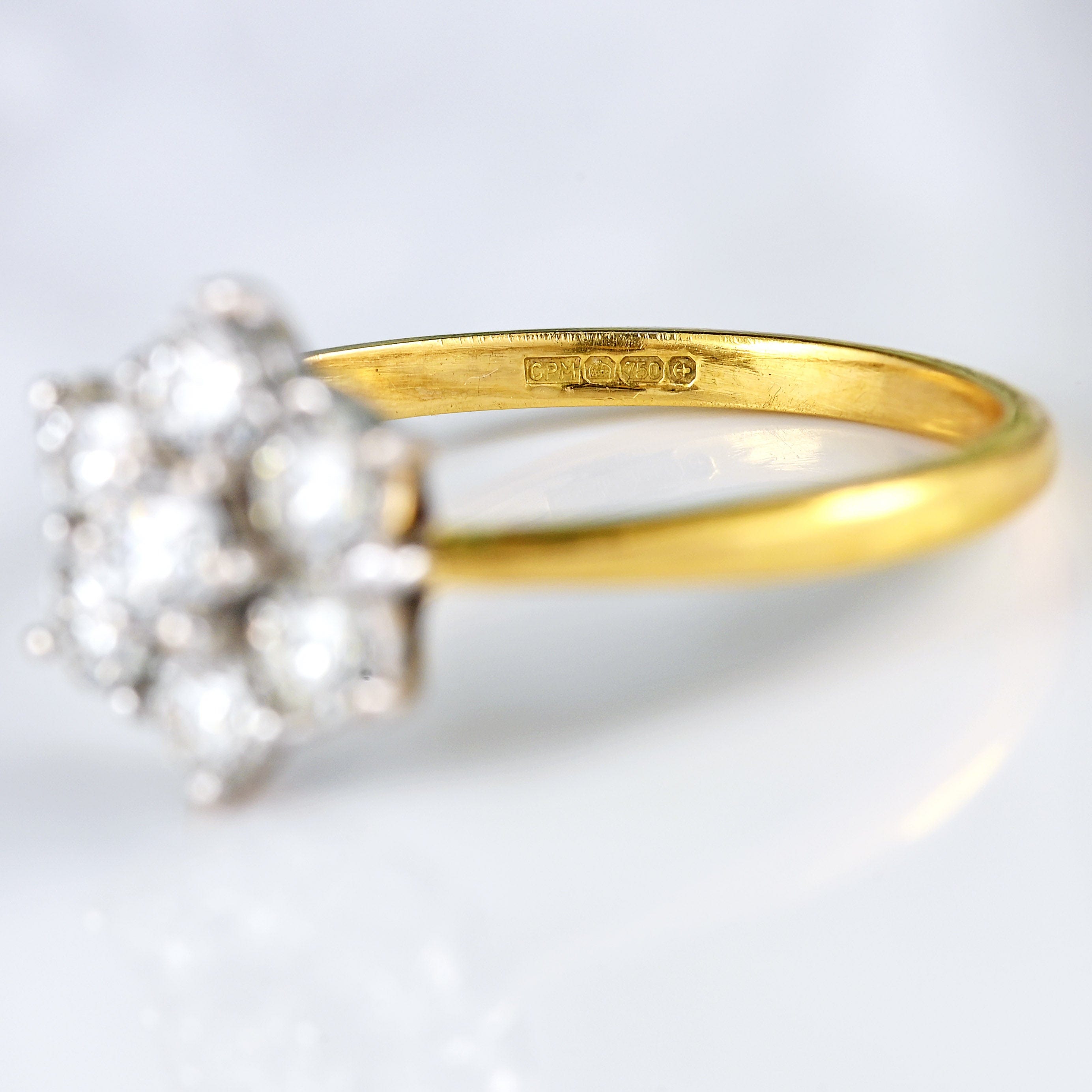Ellibelle Jewellery Vintage 18ct Gold Diamond Daisy Cluster Ring (1.00ct)