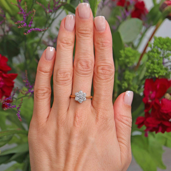 Ellibelle Jewellery Vintage 18ct Gold Diamond Daisy Cluster Ring (1.00ct)
