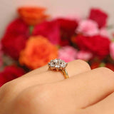 Ellibelle Jewellery Vintage 18ct Gold Diamond Daisy Cluster Ring (1.30cts)