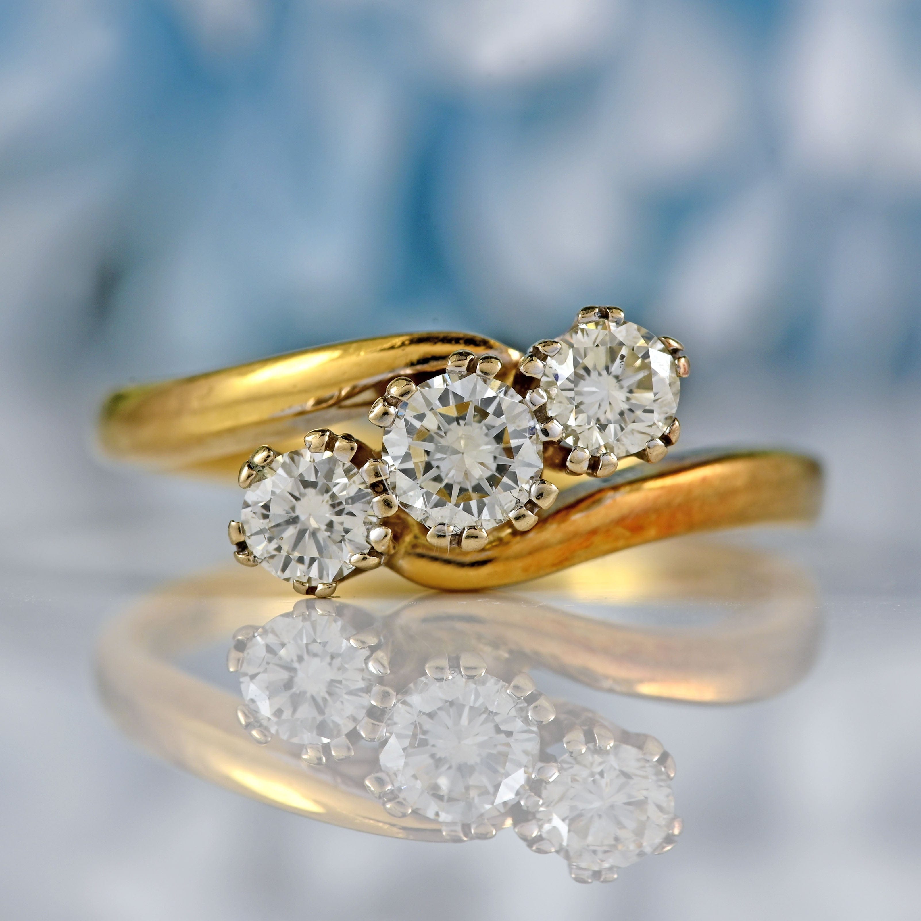 Ellibelle Jewellery Vintage 18ct Gold Diamond Three-Stone Crossover Engagement Ring (0.50cts)