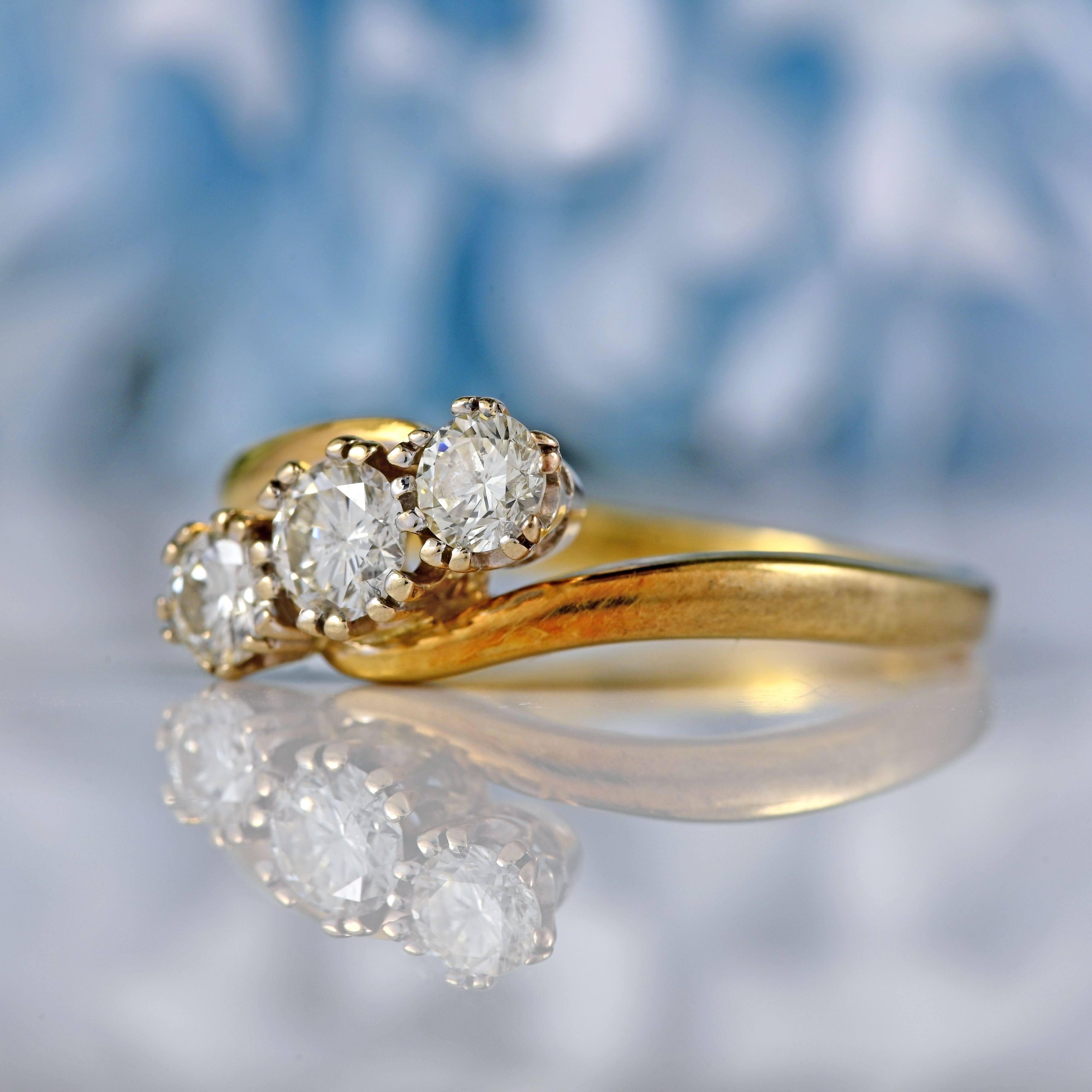 Ellibelle Jewellery Vintage 18ct Gold Diamond Three-Stone Crossover Engagement Ring (0.50cts)