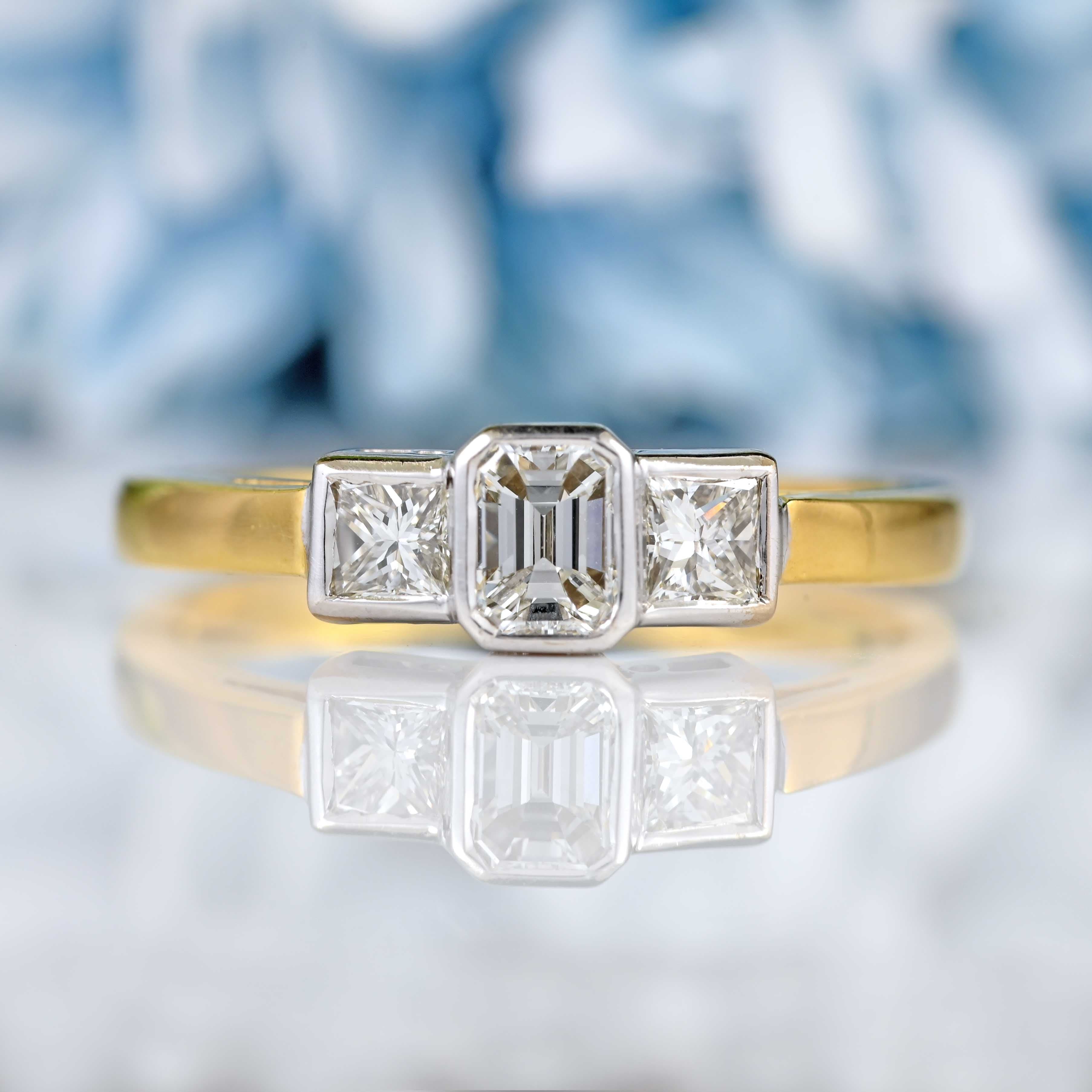 Vari Cut Vintage 18ct Gold Vari-Cut Diamond Three-Stone Engagement Ring ...
