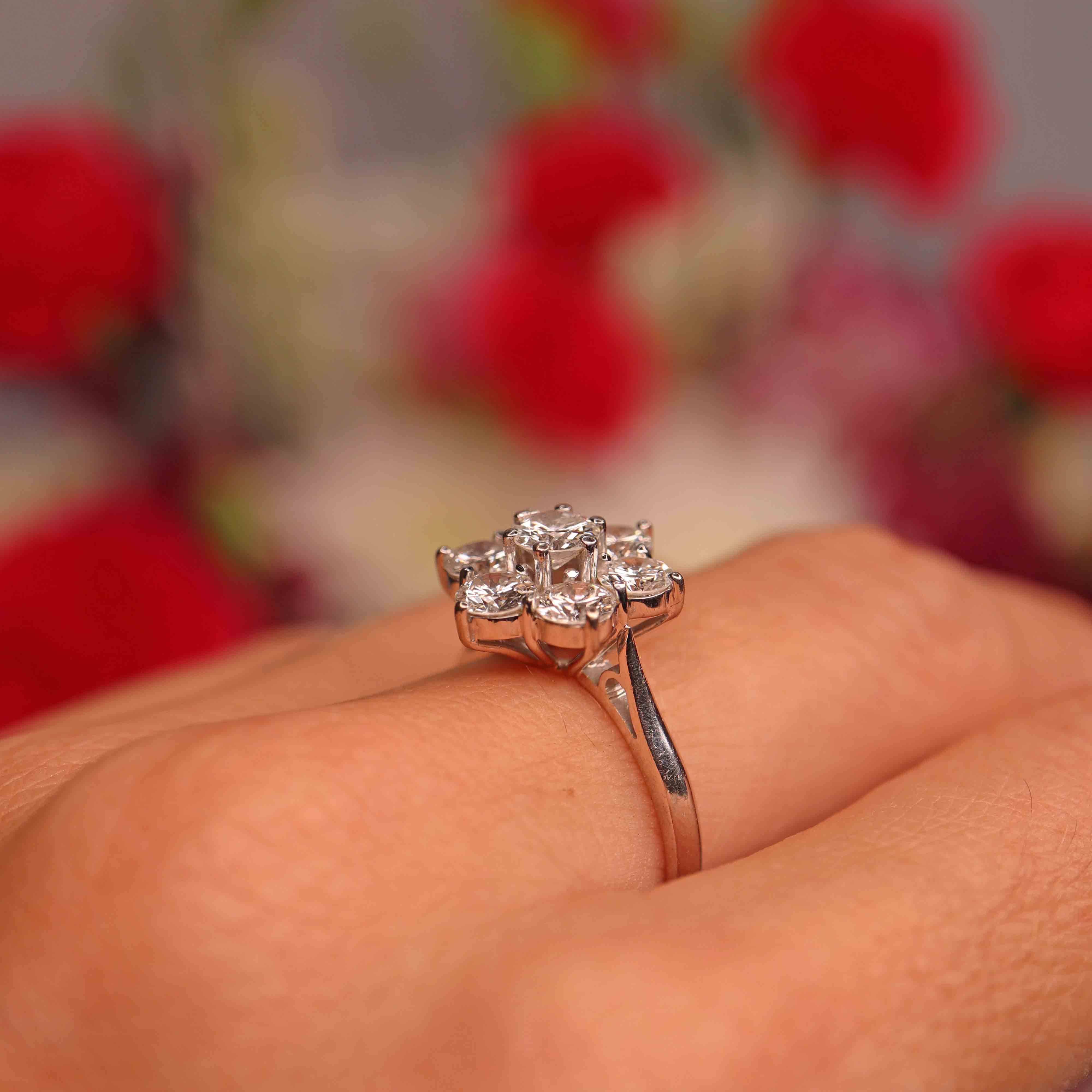 Ellibelle Jewellery Vintage 18ct White Gold 2.20-Carat Diamond Daisy Cluster Ring