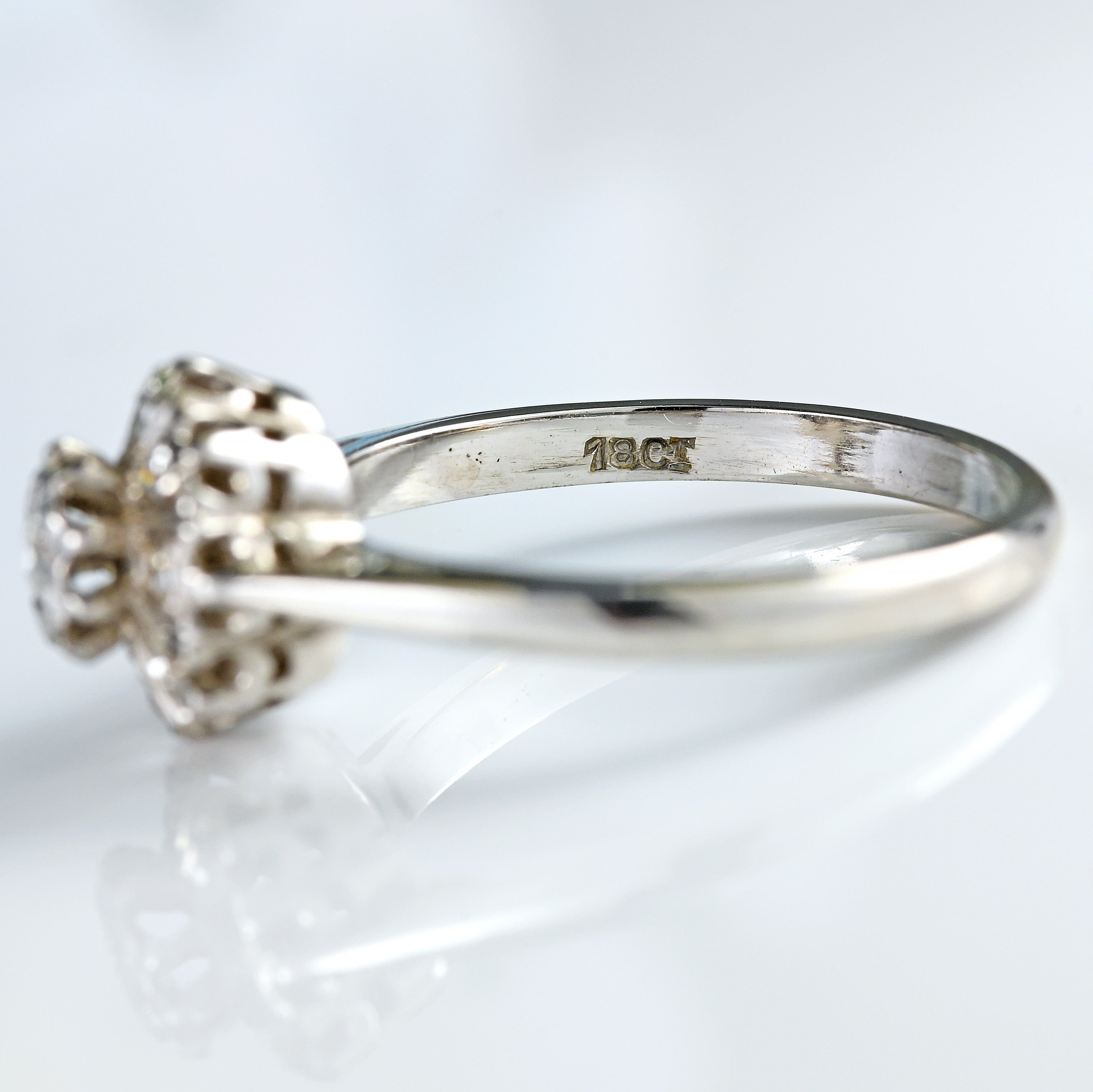 Ellibelle Jewellery Vintage 18ct White Gold Diamond Cluster Ring (0.25cts)