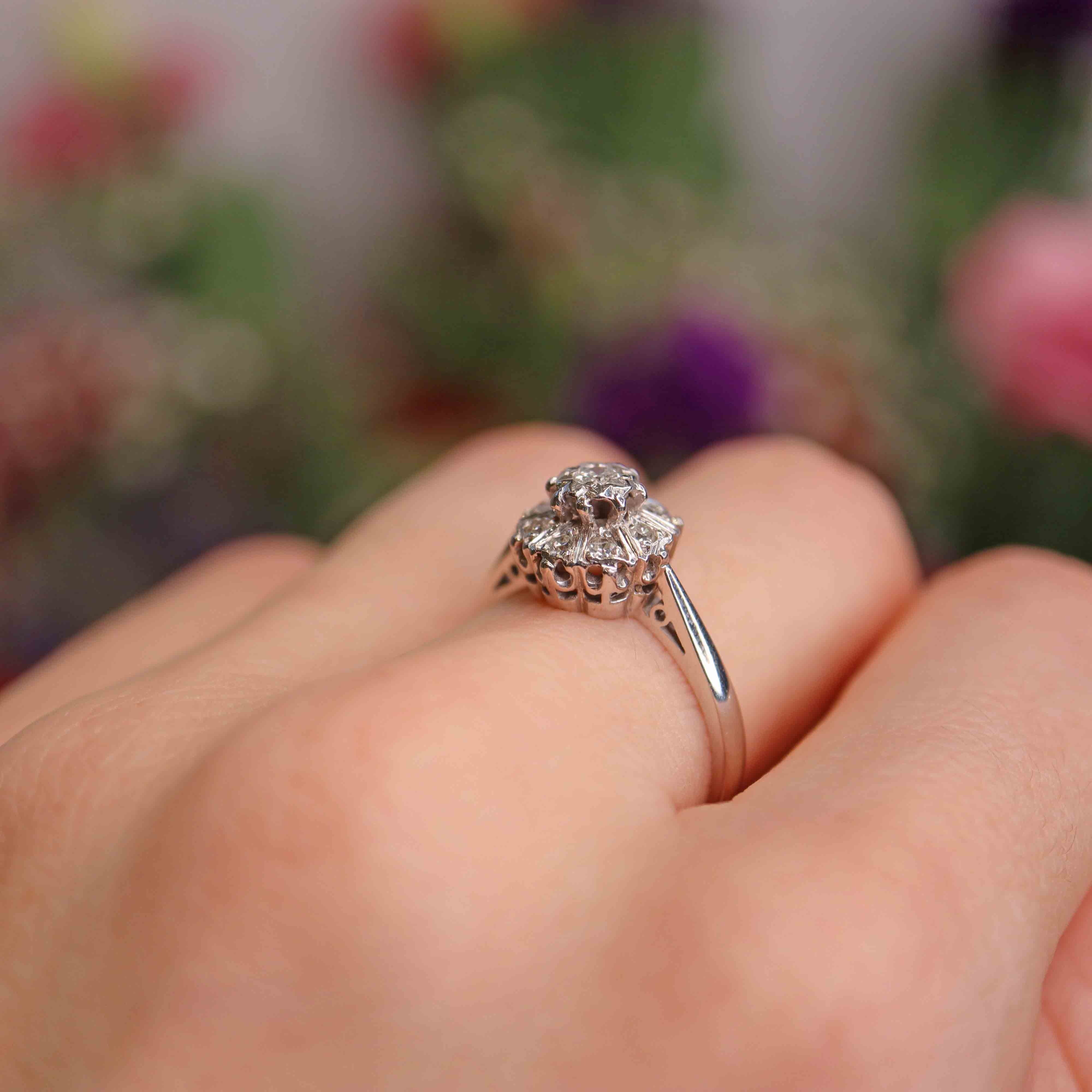 Ellibelle Jewellery Vintage 18ct White Gold Diamond Cluster Ring (0.25cts)