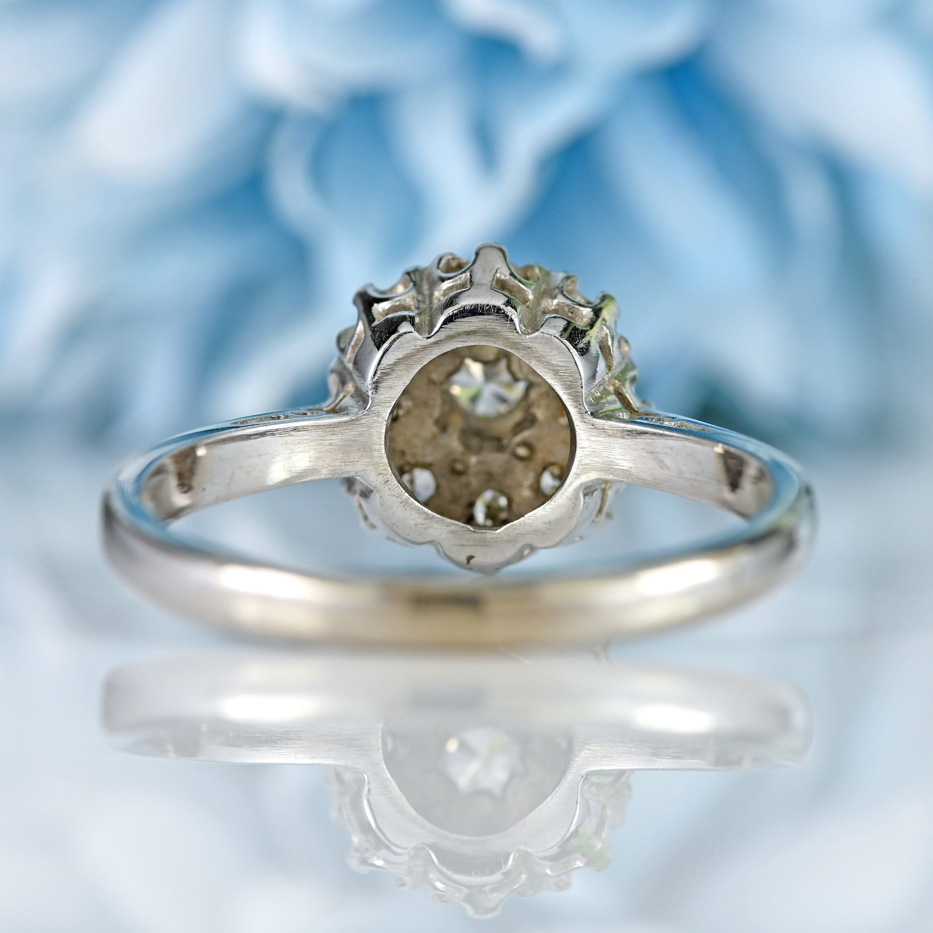 Ellibelle Jewellery Vintage 18ct White Gold Diamond Cluster Ring (0.25cts)