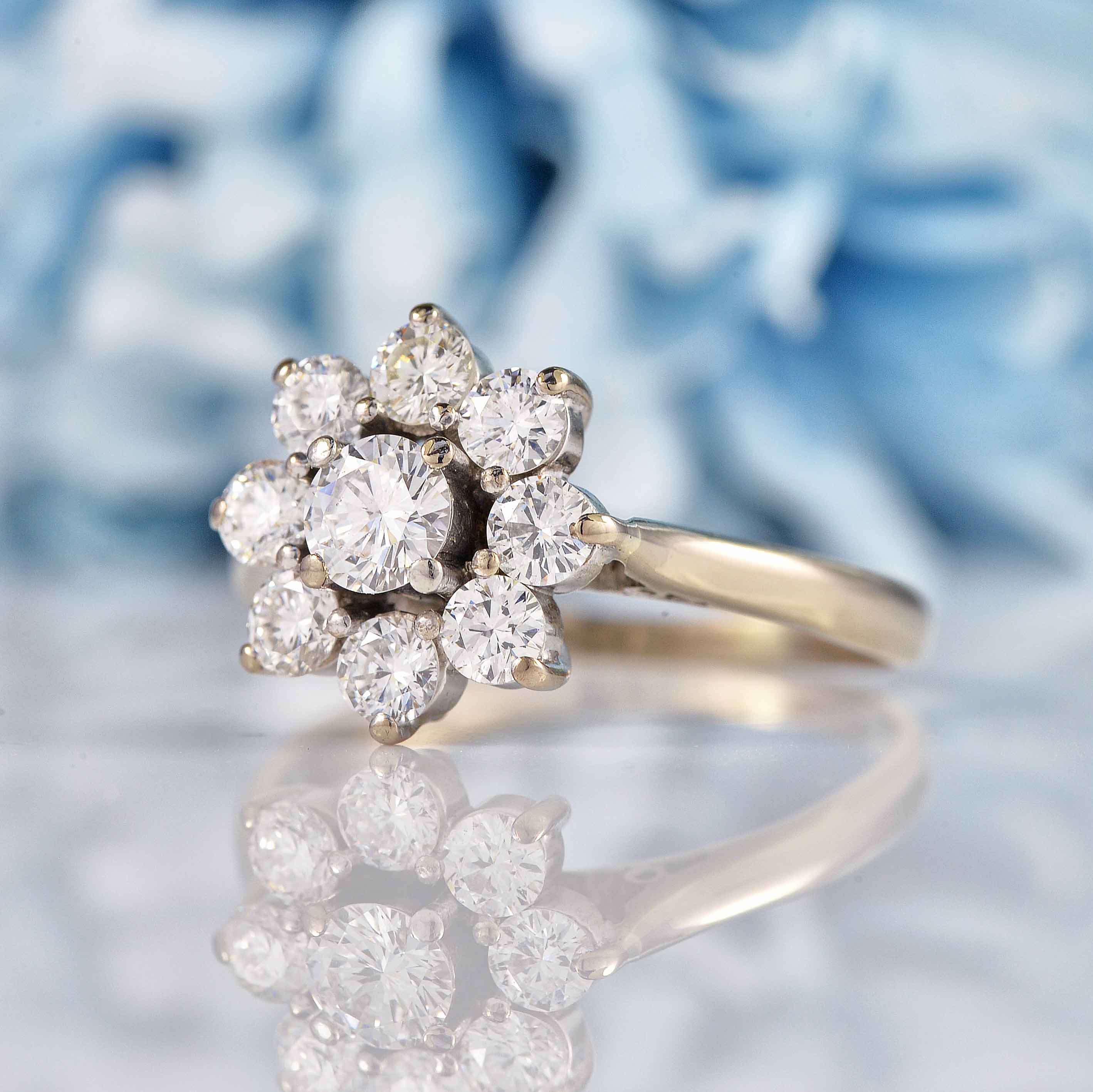 Vintage 18ct White Gold Diamond Daisy Cluster Ring