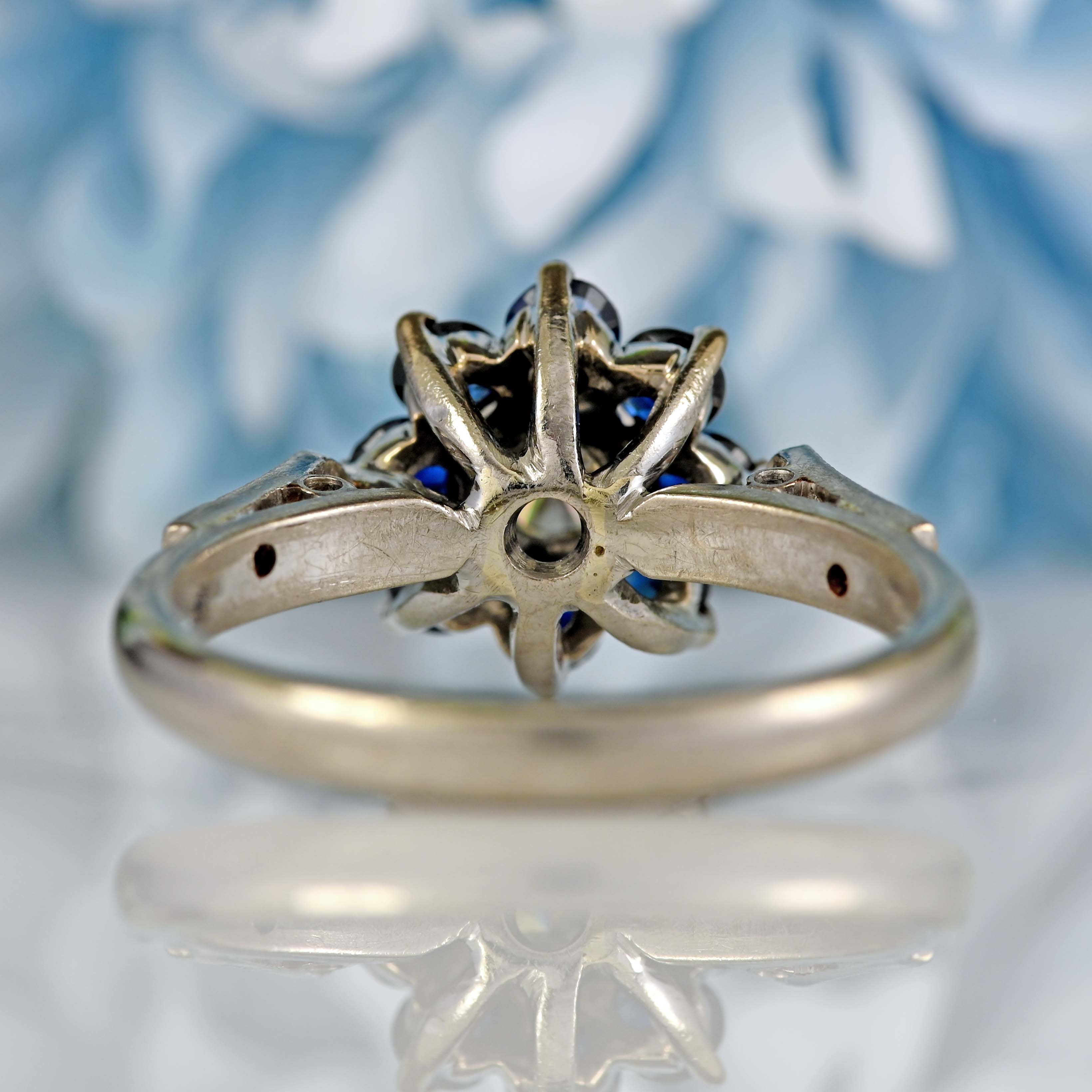 Ellibelle Jewellery Vintage 18ct White Gold Sapphire & Diamond Daisy Cluster Ring