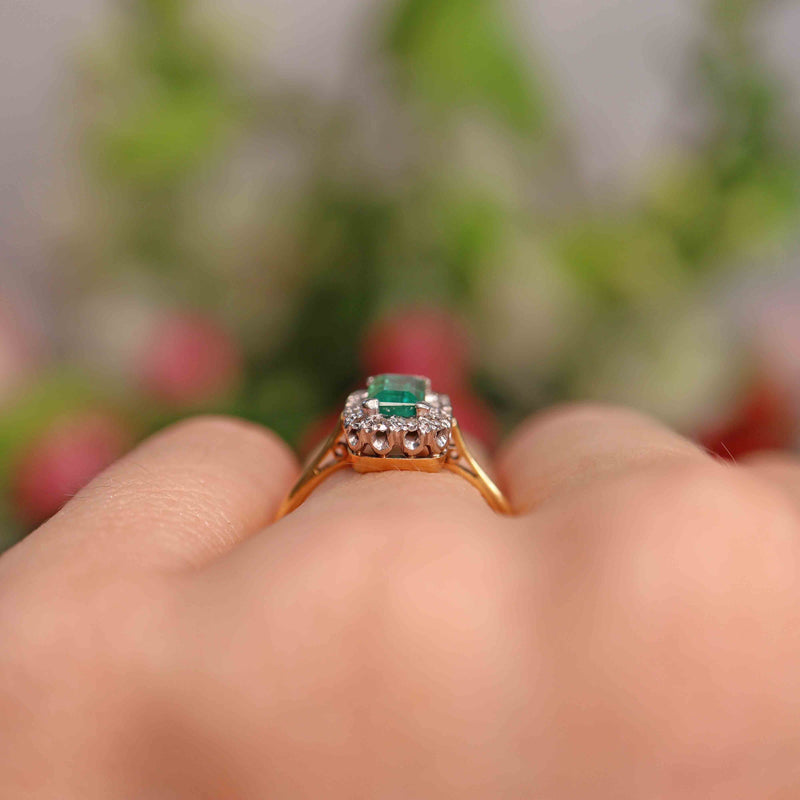 Ellibelle Jewellery Vintage 1960s Emerald & Diamond 18ct Gold Platinum Cluster Engagement Ring