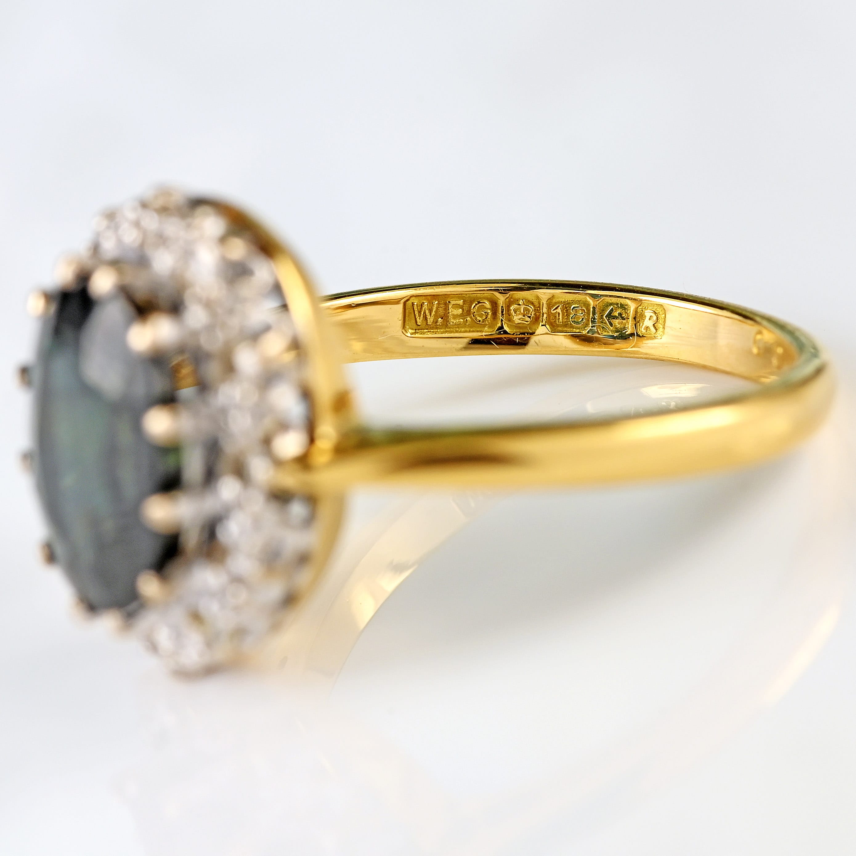 Ellibelle Jewellery Vintage 1966 Sapphire & Diamond 18ct Gold Cluster Ring (2.80cts)