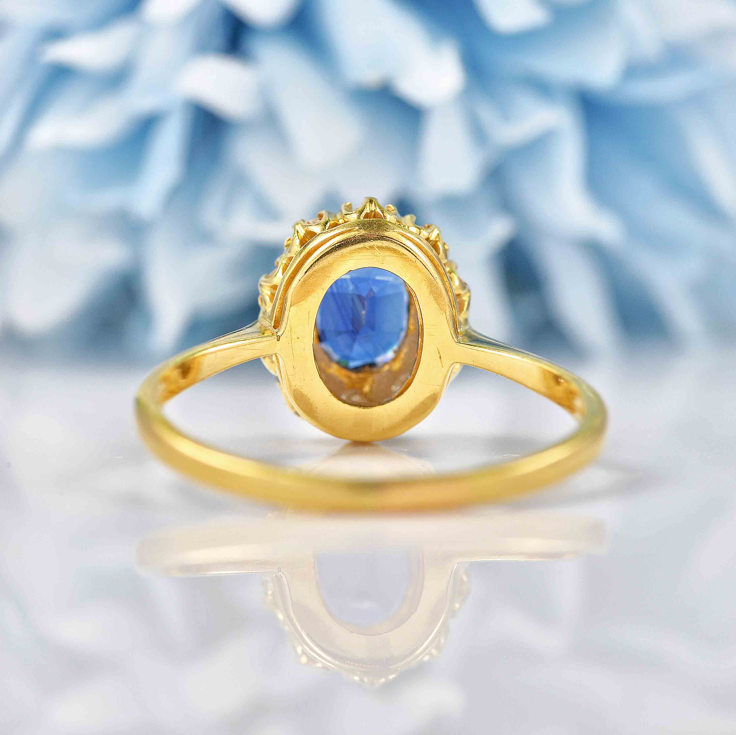Ellibelle Jewellery Vintage 1970s Natural Sapphire & Diamond 18ct Gold Cluster Ring