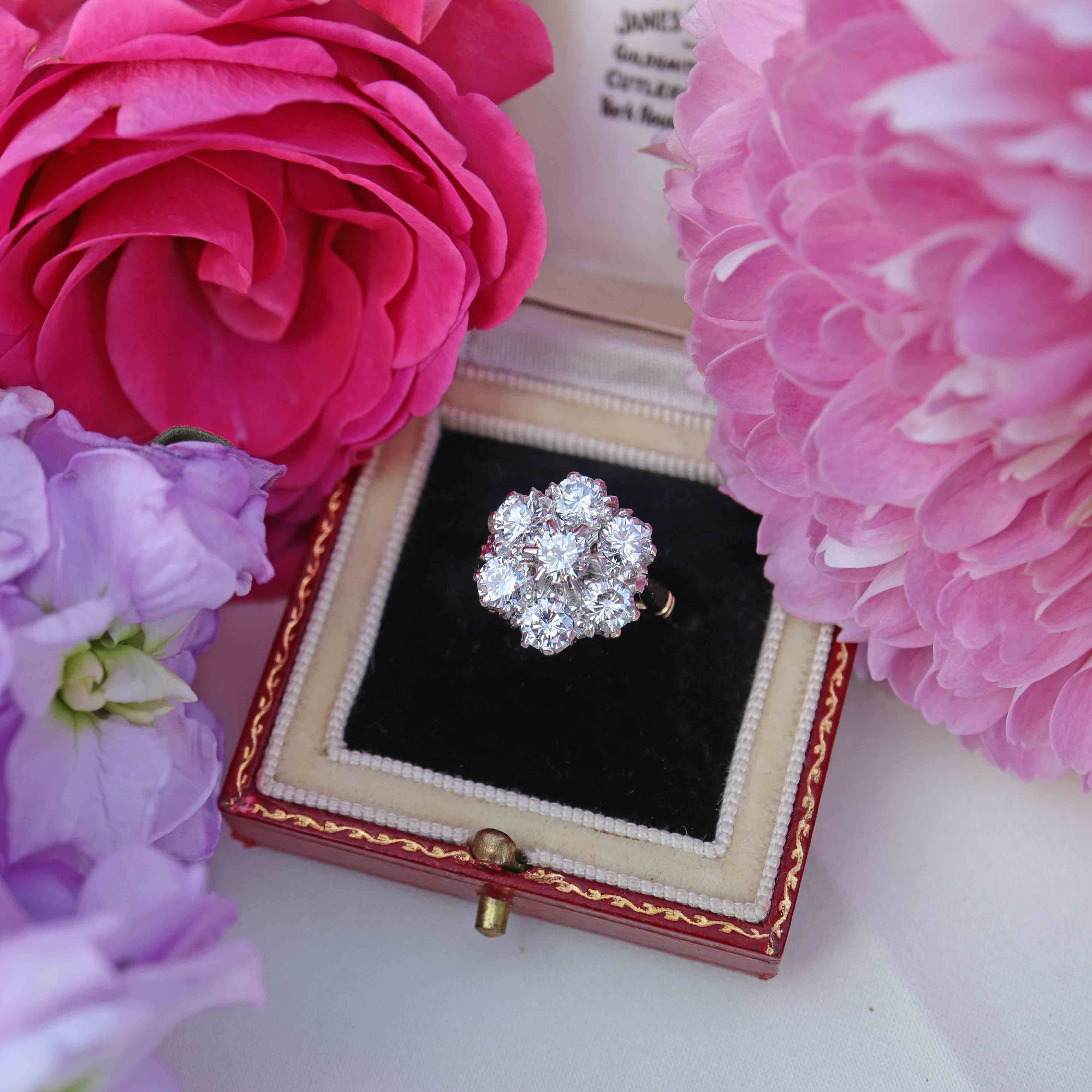 Ellibelle Jewellery Vintage 1971 Diamond 18ct Gold Seven-Stone Daisy Cluster Ring (2.10cts)