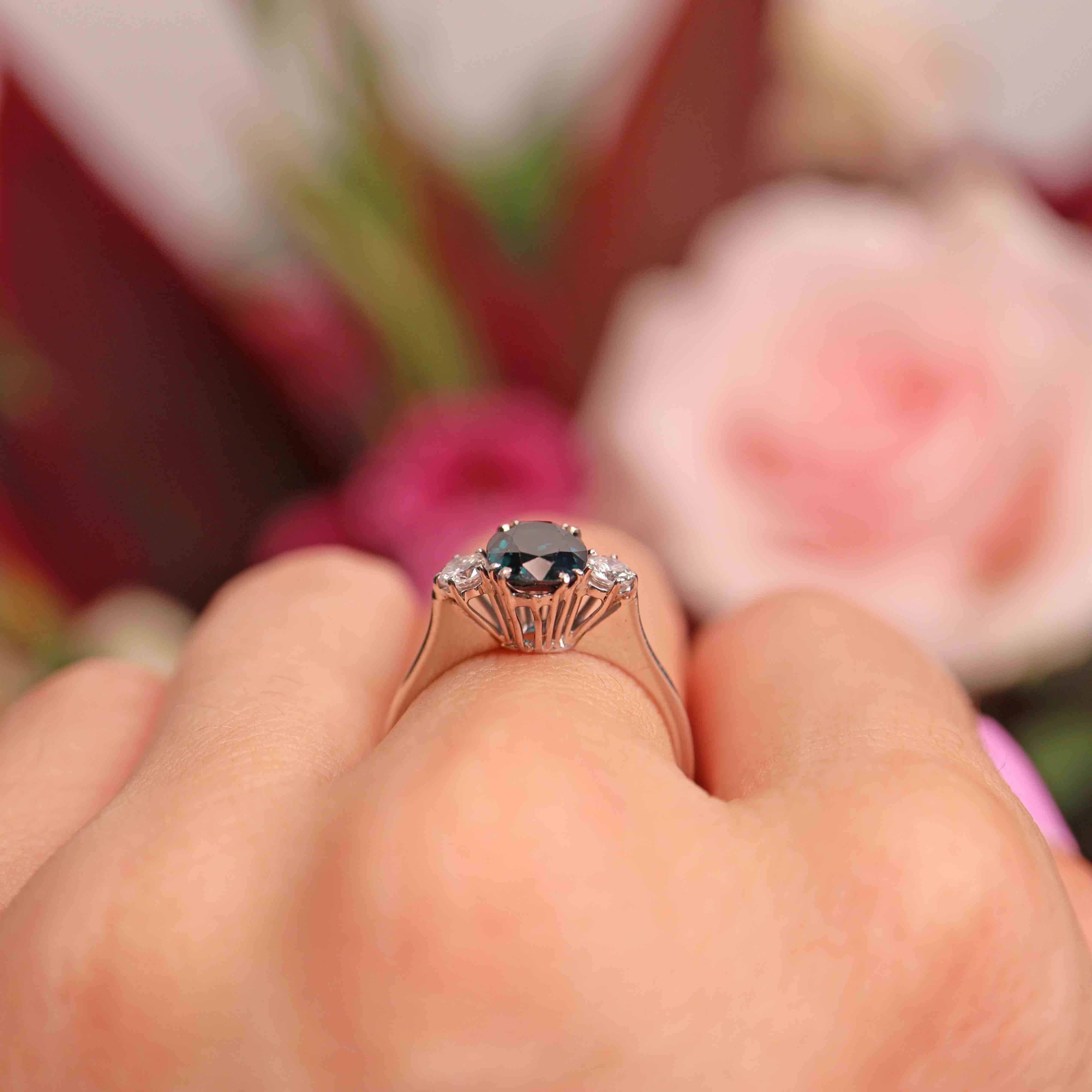 Ellibelle Jewellery Vintage 1973 Sapphire & Diamond White Gold Three-Stone Engagement Ring